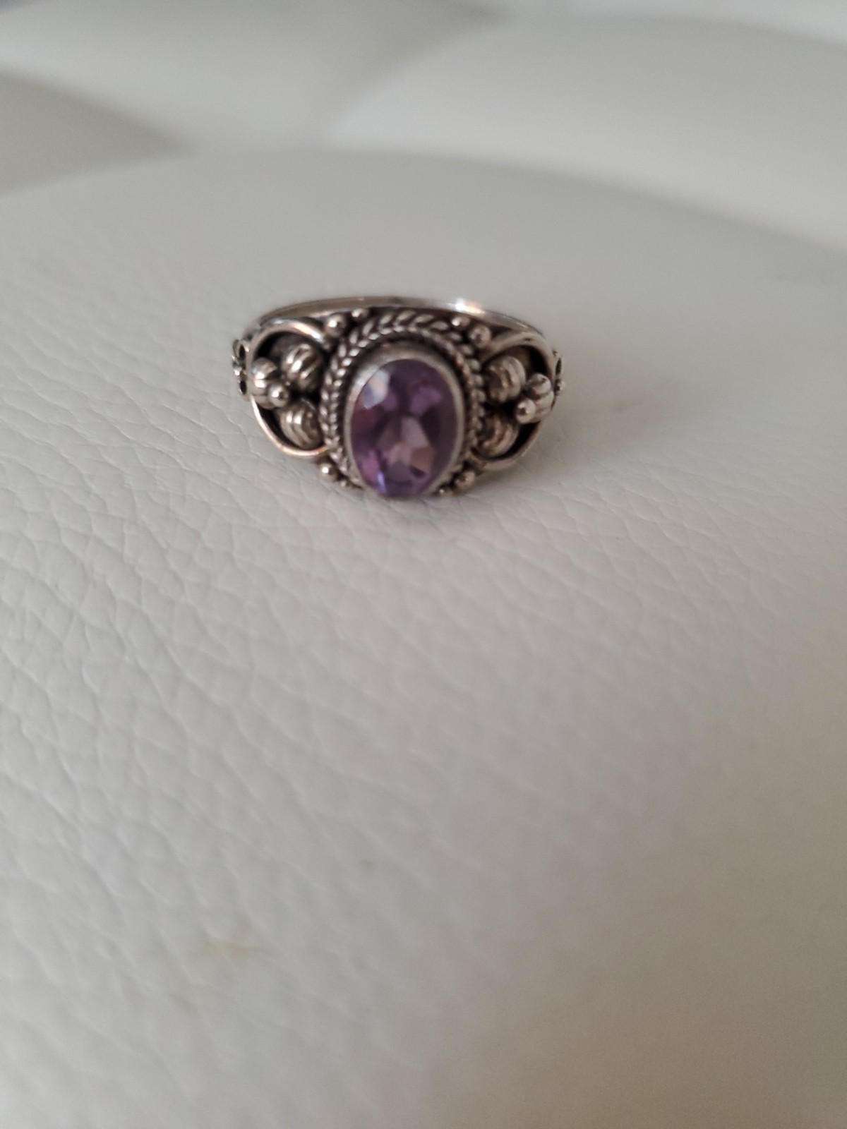 Vintage Suarti Meran Bali sterling silver amethyst ring size 7