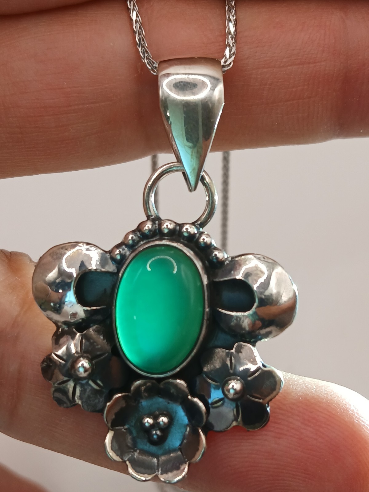 Sterling Silver 950 Green Chalcedony Floral Jewelry Set Necklace & Earrings