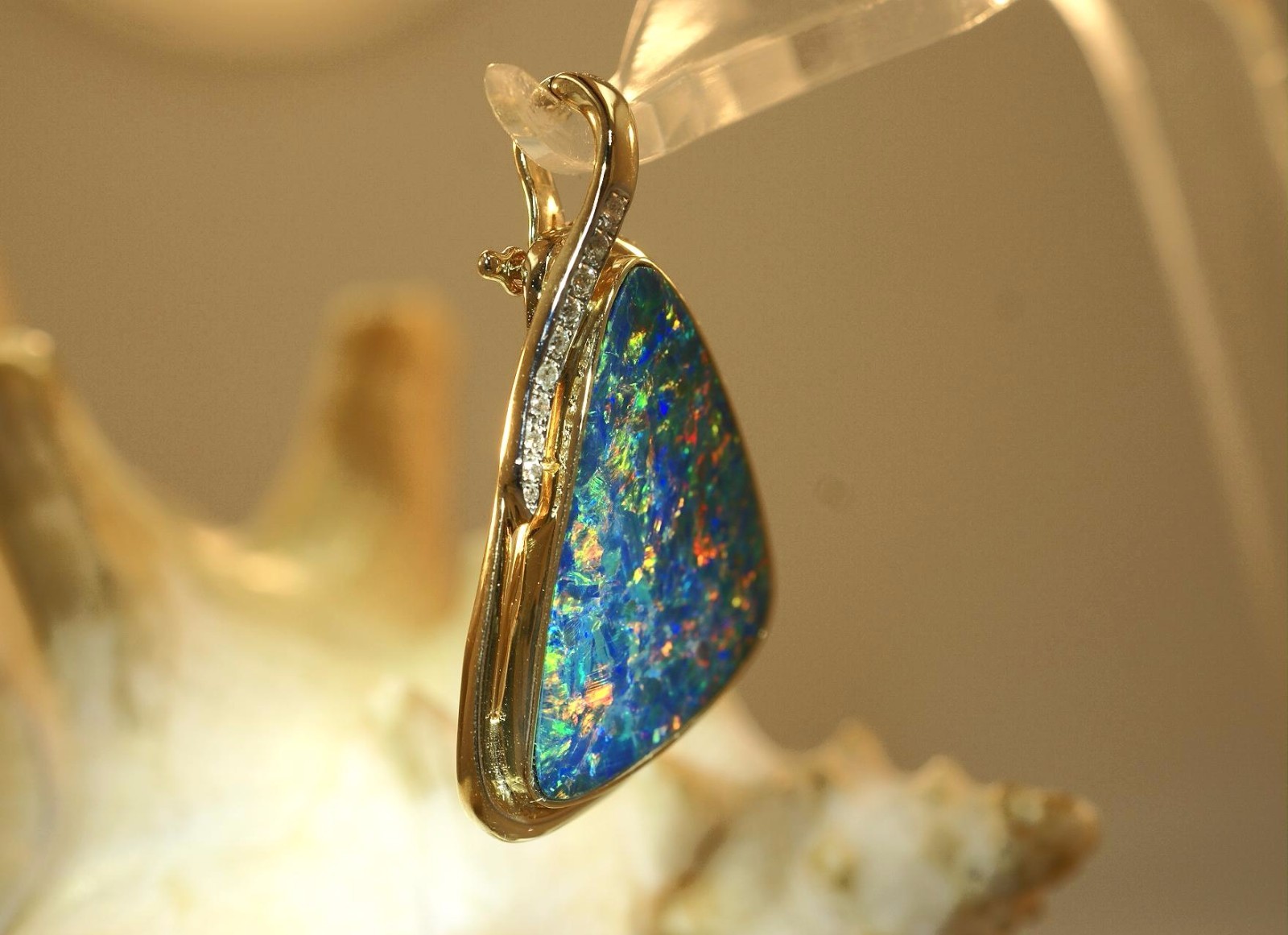 22.5MM 14K YELLOW GOLD GENUINE AUSTRALIAN DOUBLET OPAL DIAMOND ENHANCER PENDANT