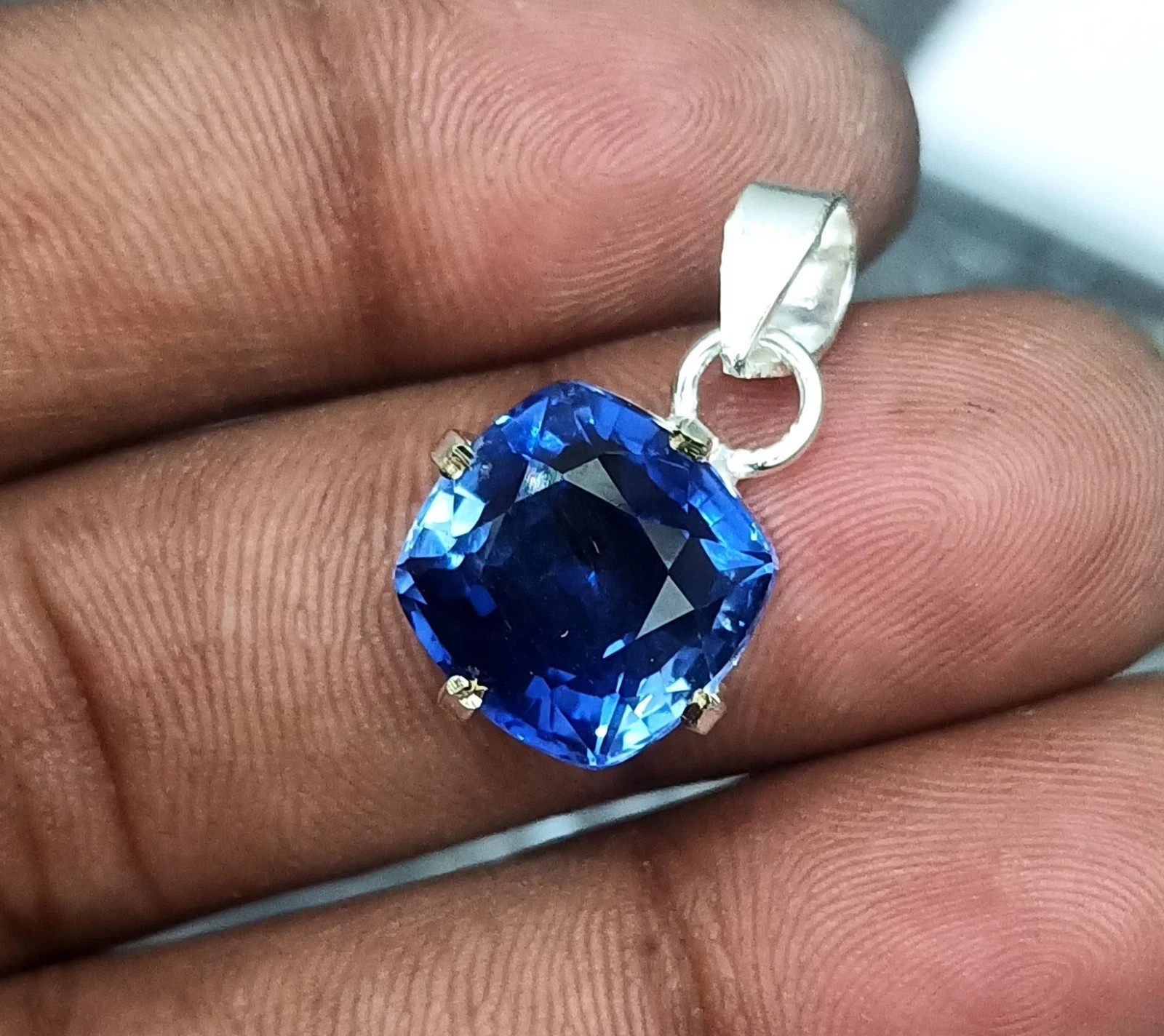 Certified Blue Sapphire 19.00 Ct Sterling Silver Pendant Necklace With Chain