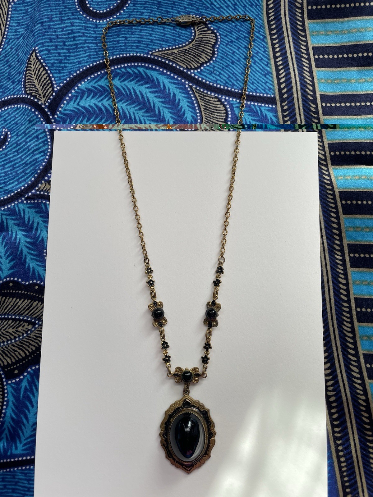 Vintage Enamel and Black Onyx Gold tone Pendant Necklace Wonderful Details