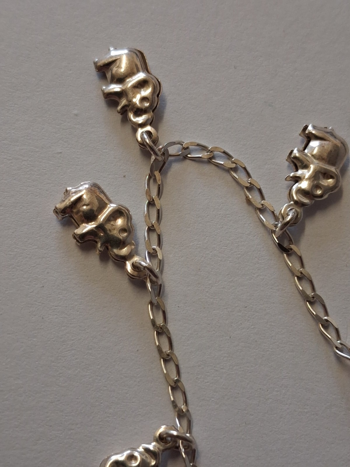 Sterling Silver Elephant Bracelet – 16cm – 4gs.