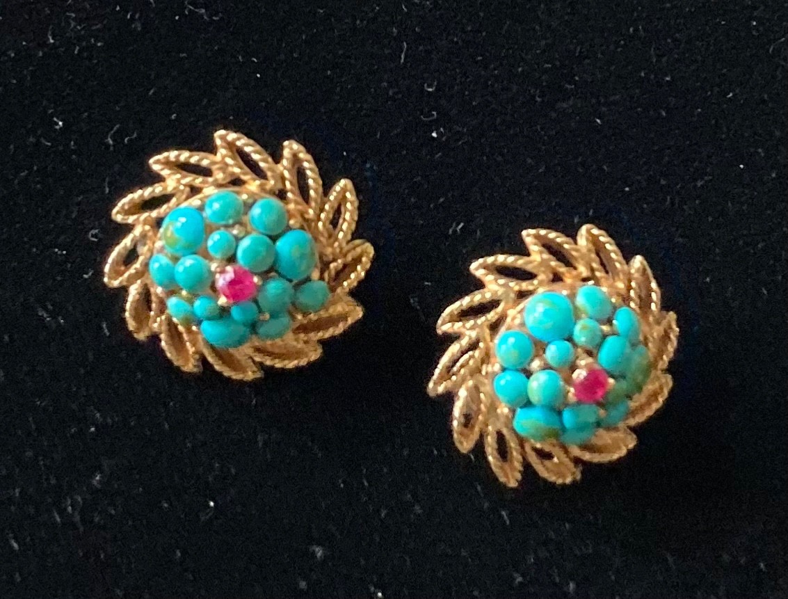 VTG CAPRI Faux Turquoise Cabochon Gold Tone Filigree Brooch & Clip Earring Set