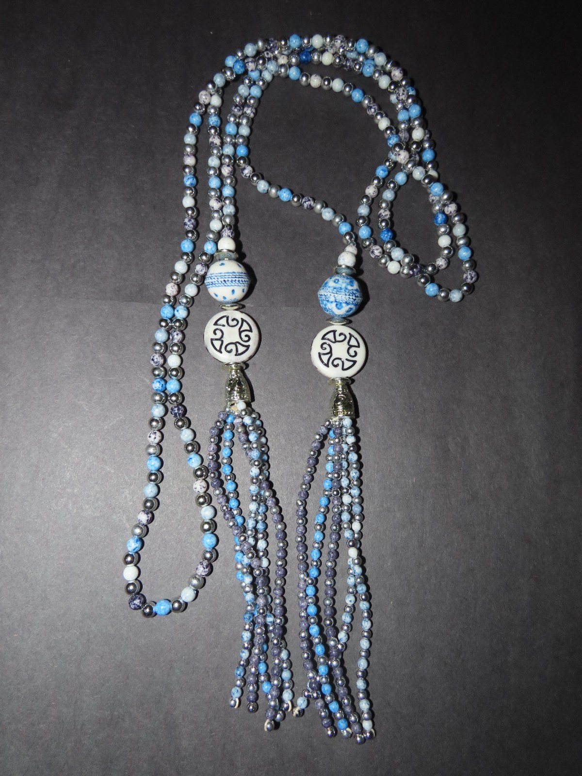 36″ BLUE WHITE SILVER BEADED TASSEL NECKLACE VINTAGE PLASTIC