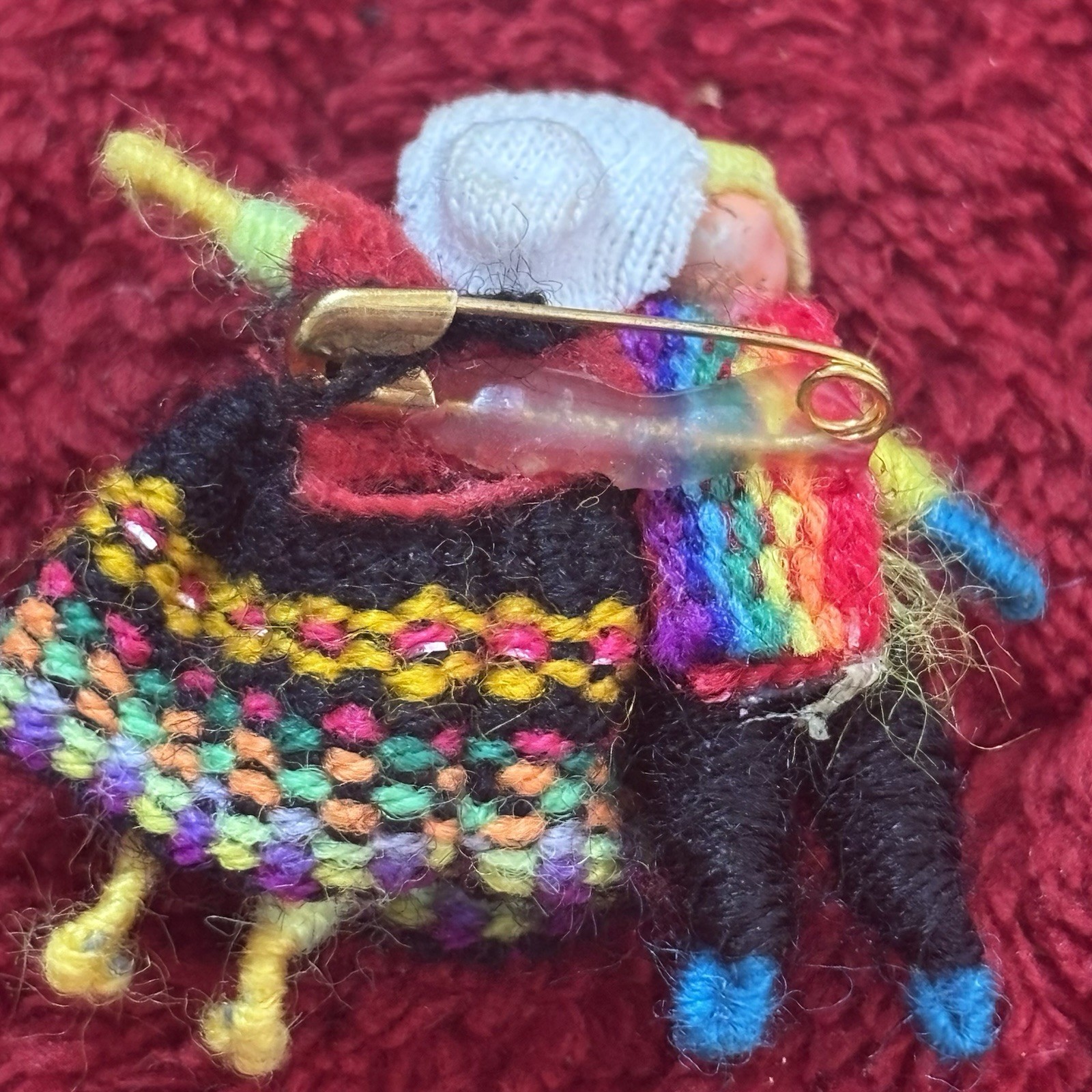 Vintage Handmade Folk Dancing Couple Brooch Pin – Multicolour Yarn Outfits