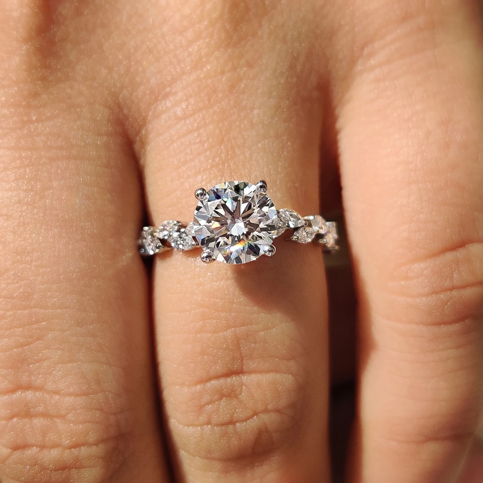 IGI 3.40Ct Round EF/VS1 Lab Grown Diamond Accent-Stone Wedding Ring Platinum 950