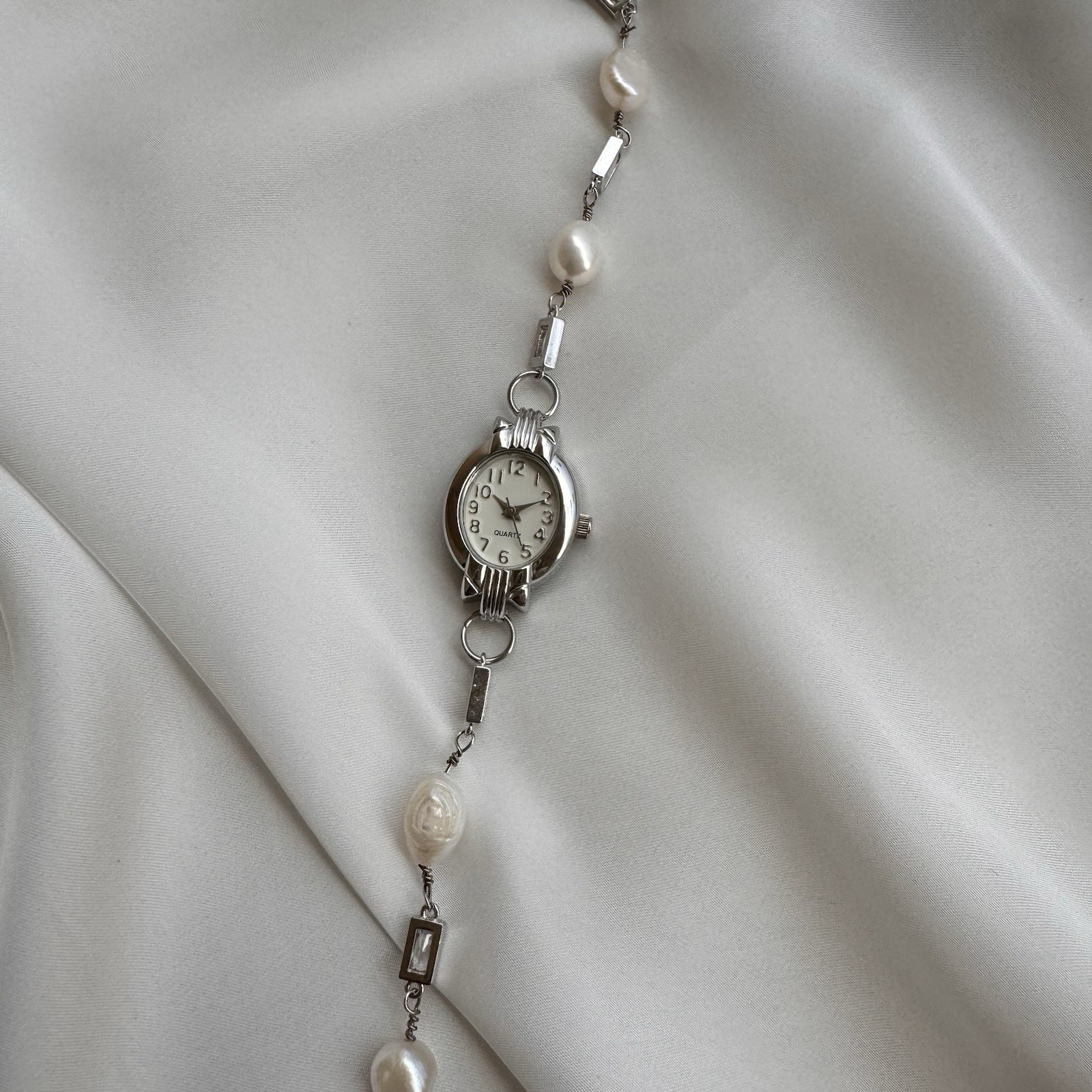 Unbranded pearl & silver watch women’s girls female watch bracelet band
