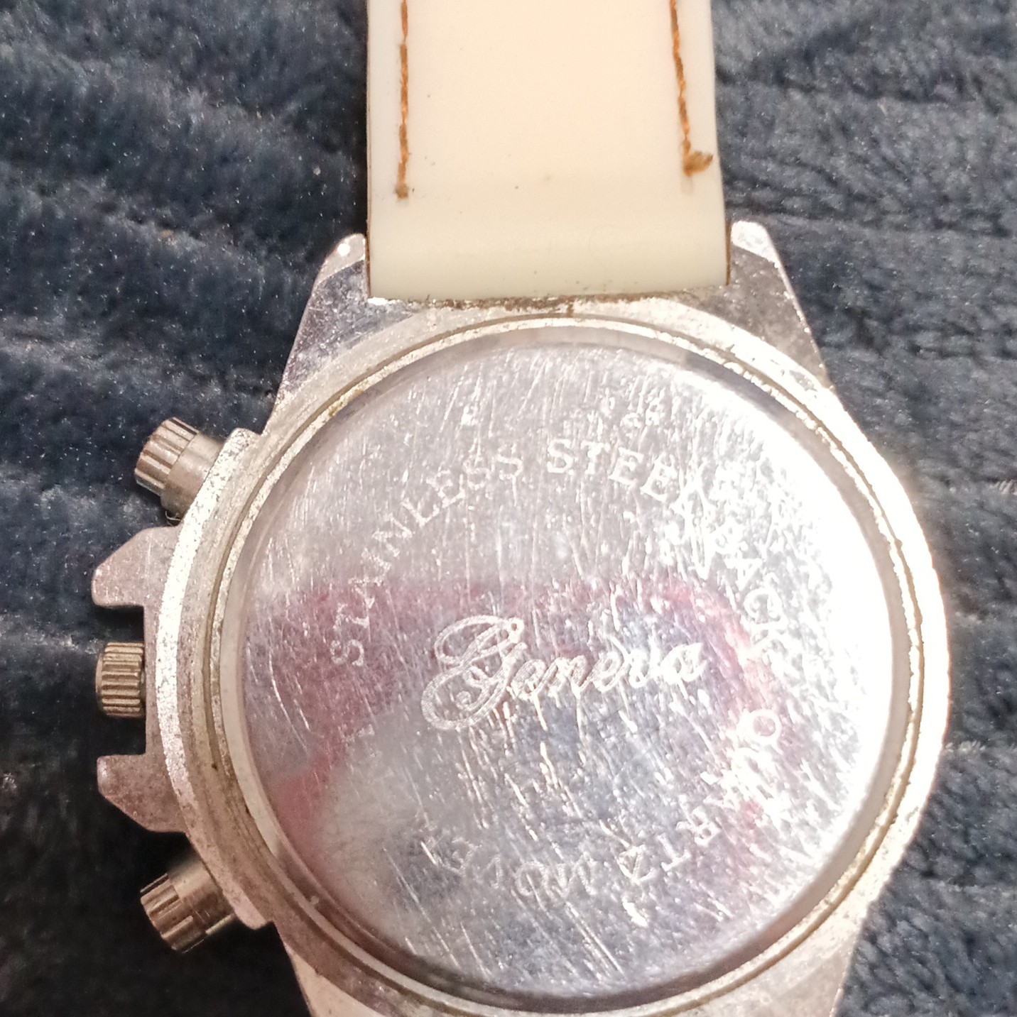 Geneva Quartz Chronograph 40mm Stainless Steel Silver Case White Rubber Strap