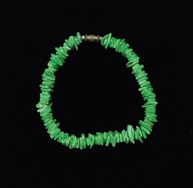 Shell Bracelet Barrel Clasp 10 in Classic
