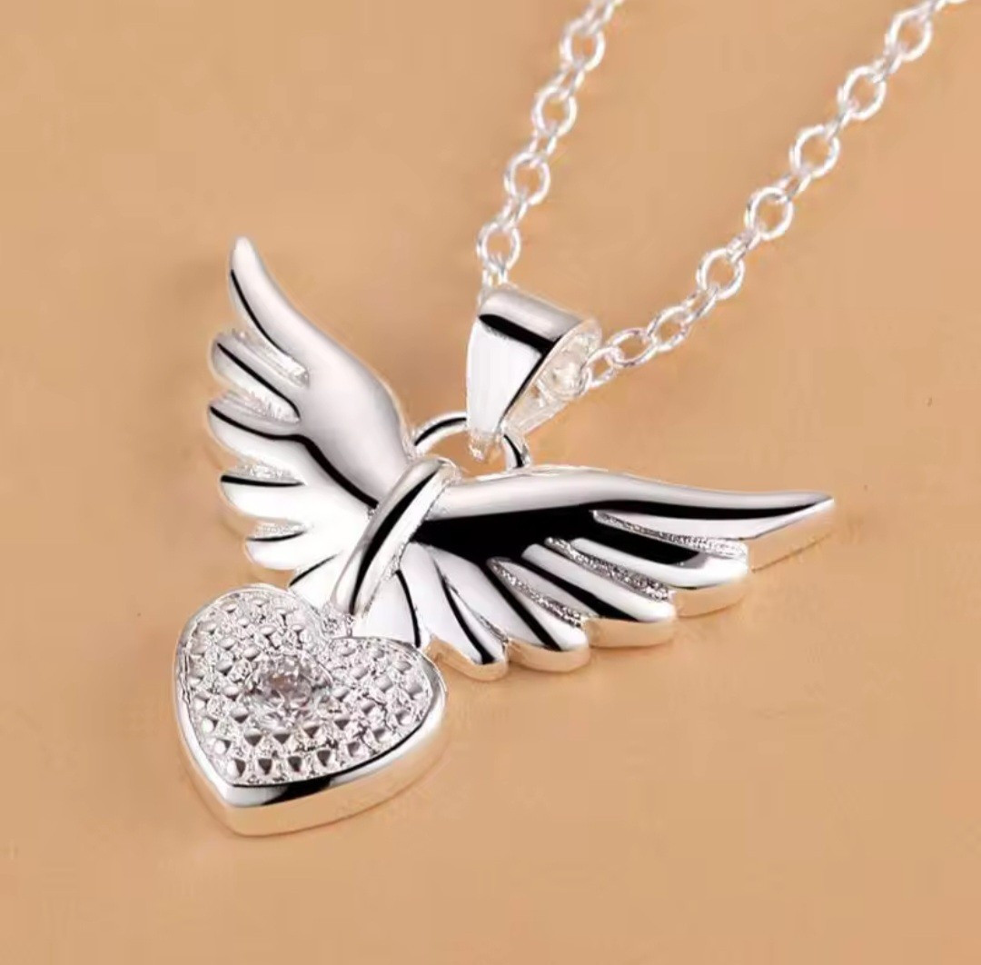 Silver Plated Angel Wings Diamante Heart Pendant Necklace 45cm Chain UK Seller
