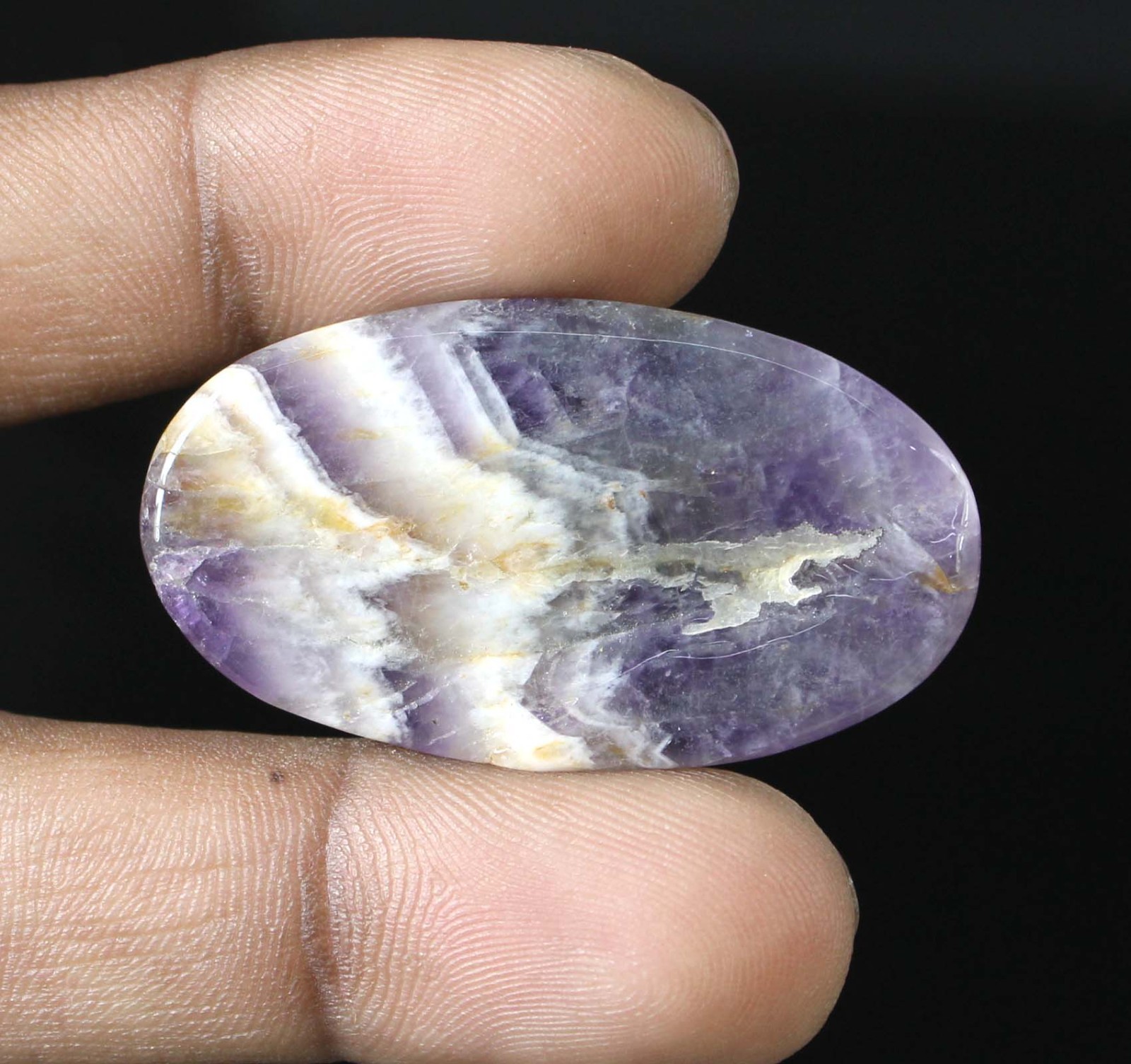 Brazilian Natural Violet Amethyst 40.55 Ct/42 mm Oval Gemstone Certified T38123