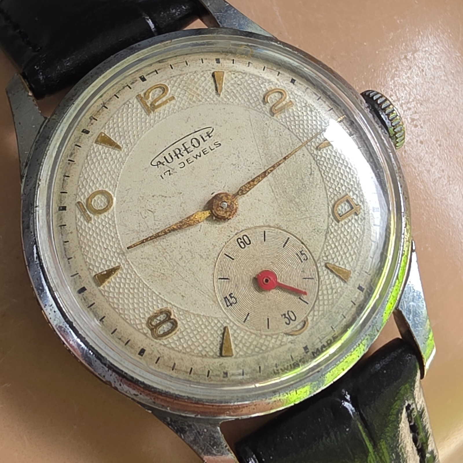 Vintage Aureole men’s manual wind watch Honeycomb Dial swiss made 1940s