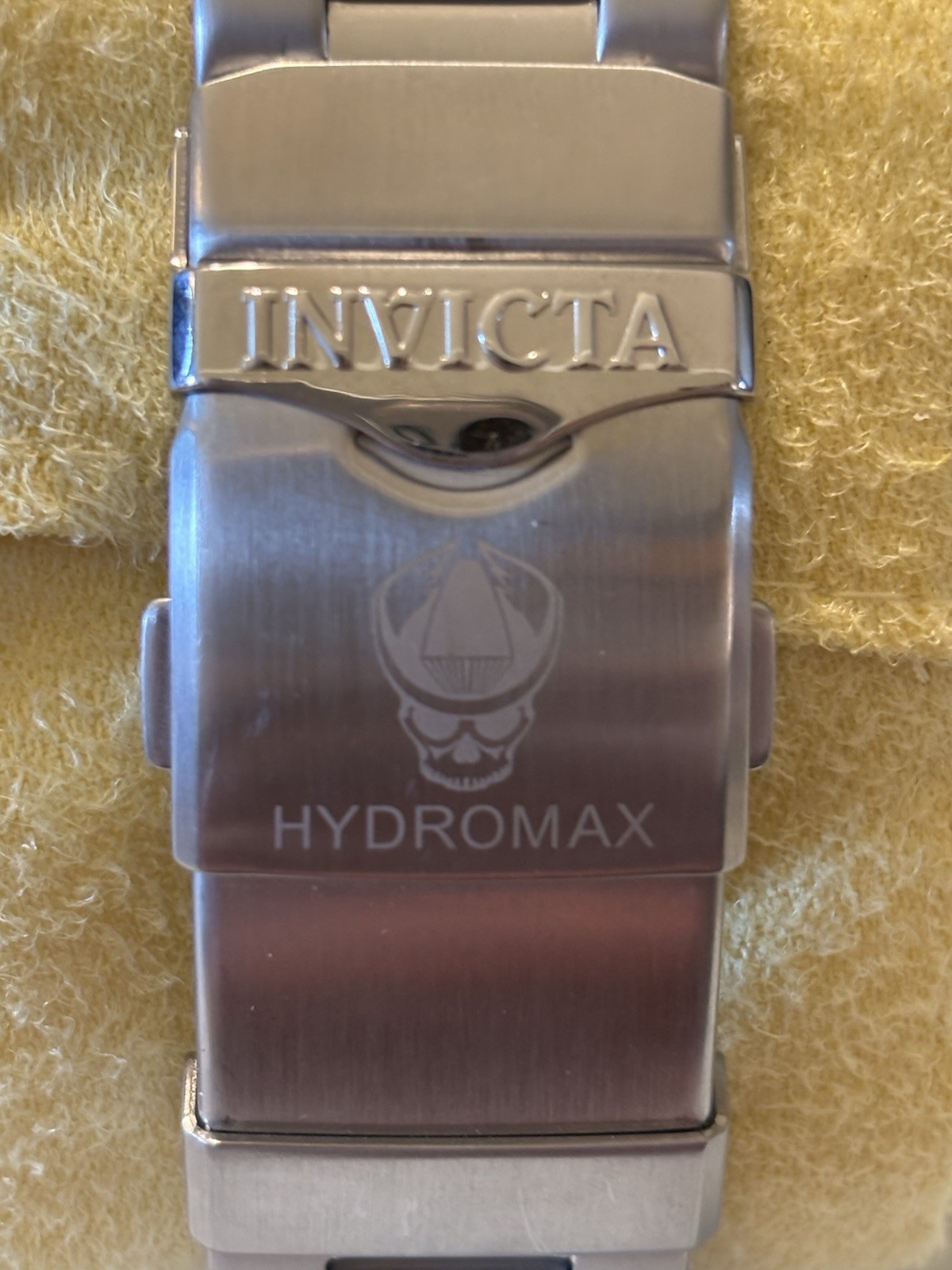 Invicta Reserve Hydromax Men’s Pro Diver Quartz Watch model 16962
