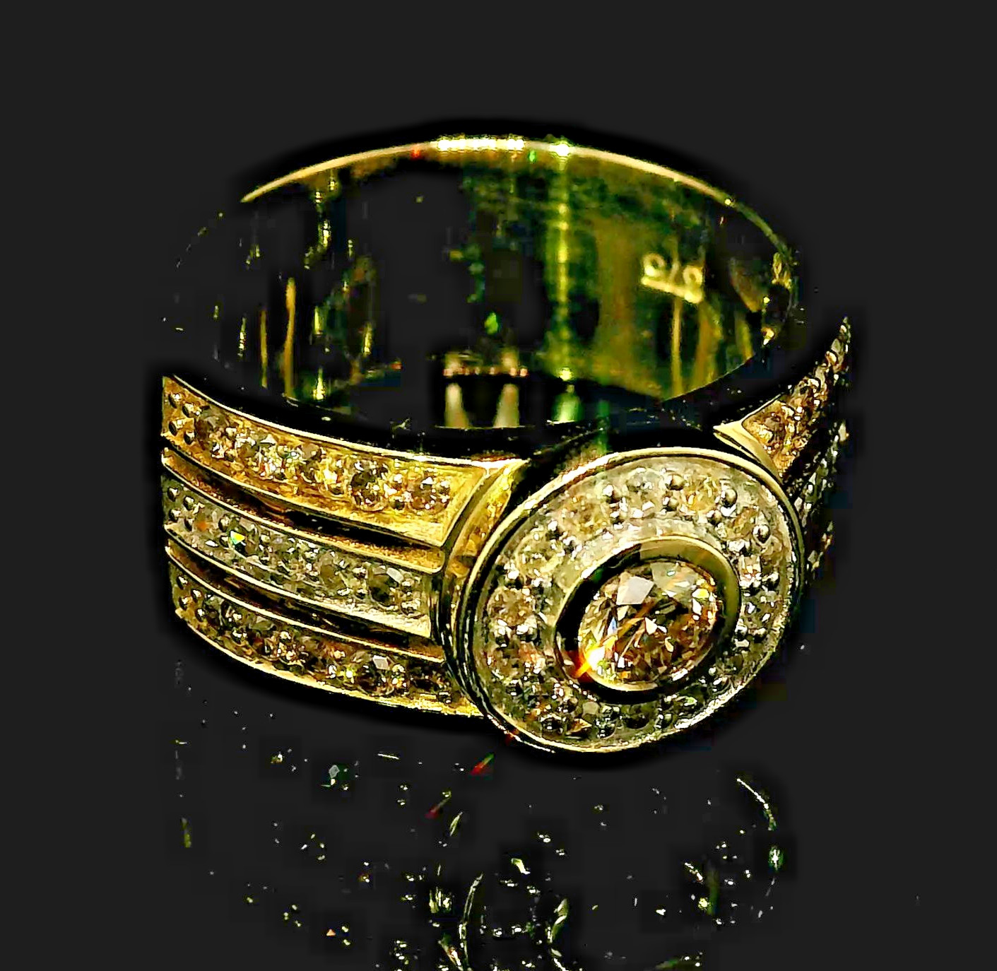 Elegant 9ct Yellow Gold Diamond Ring Multi Cut Shoulders 6.8g Size O