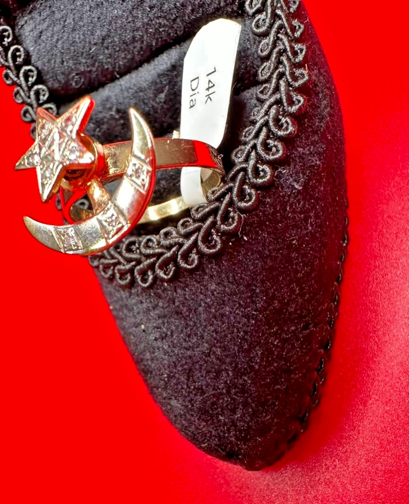 14K -Diamonds Vintage-Style Spinner Ring Featuring Moon and a Five-Pointed Star