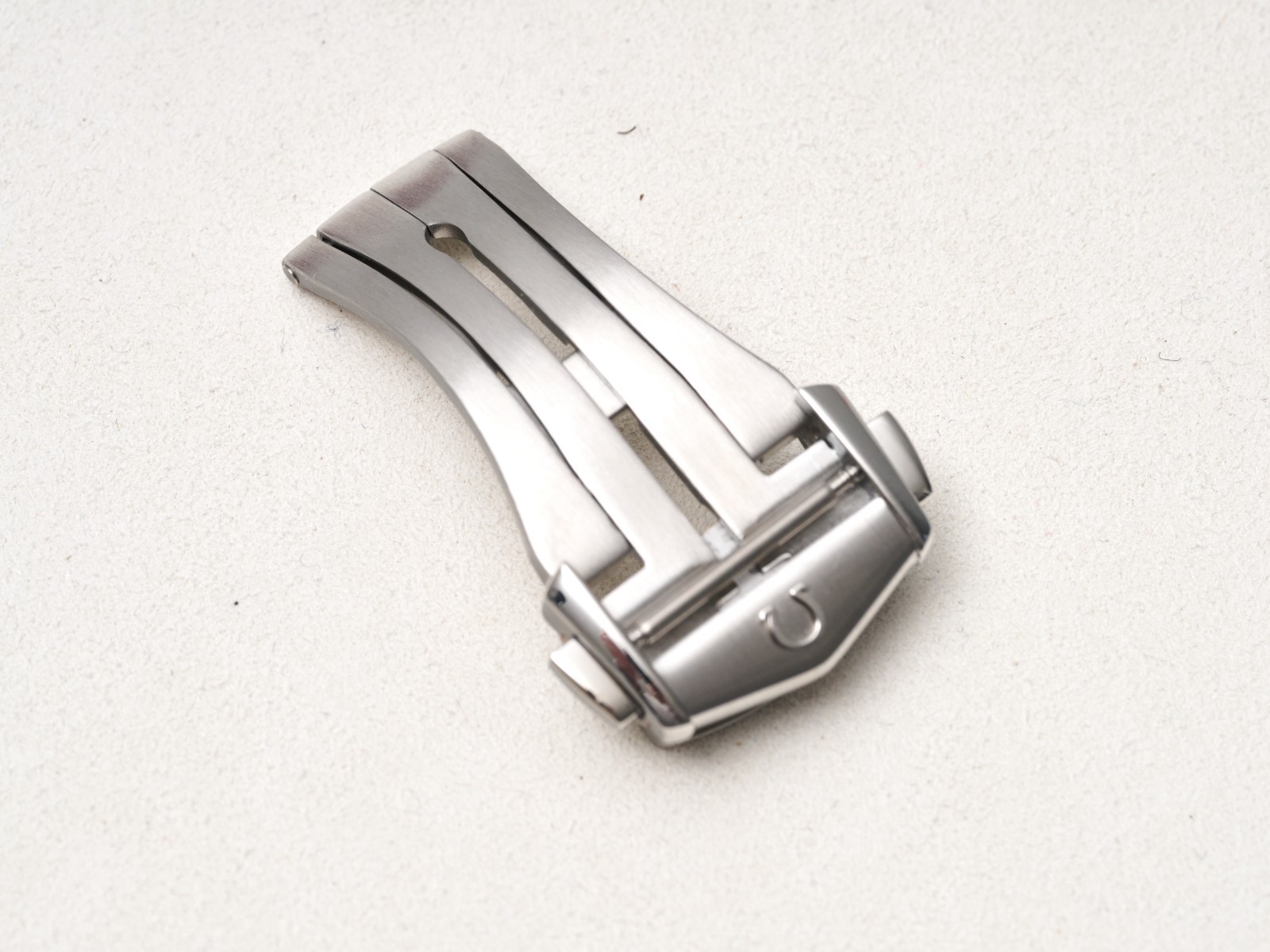 Omega 18mm Fold Over Push Button Deployment Buckle OM94521883