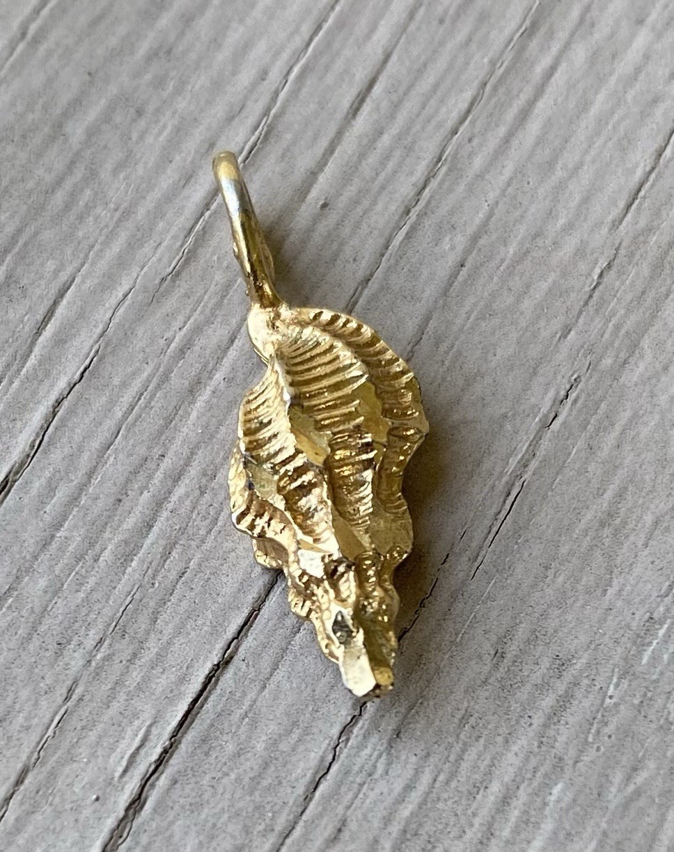 Shell Pendant, 1”, Marked SS, Pendant Only, No Chain Included.