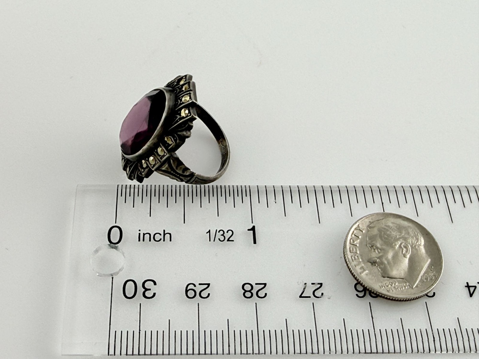 Vintage Uncas Manufacturing Sterling Silver Purple Glass Marcasite Ring Sz 6.25