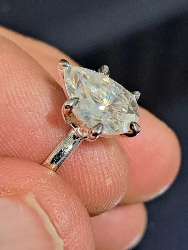 Certified Natural 2.00 ct White Diamond 14K White Gold Engagement Ring for Love
