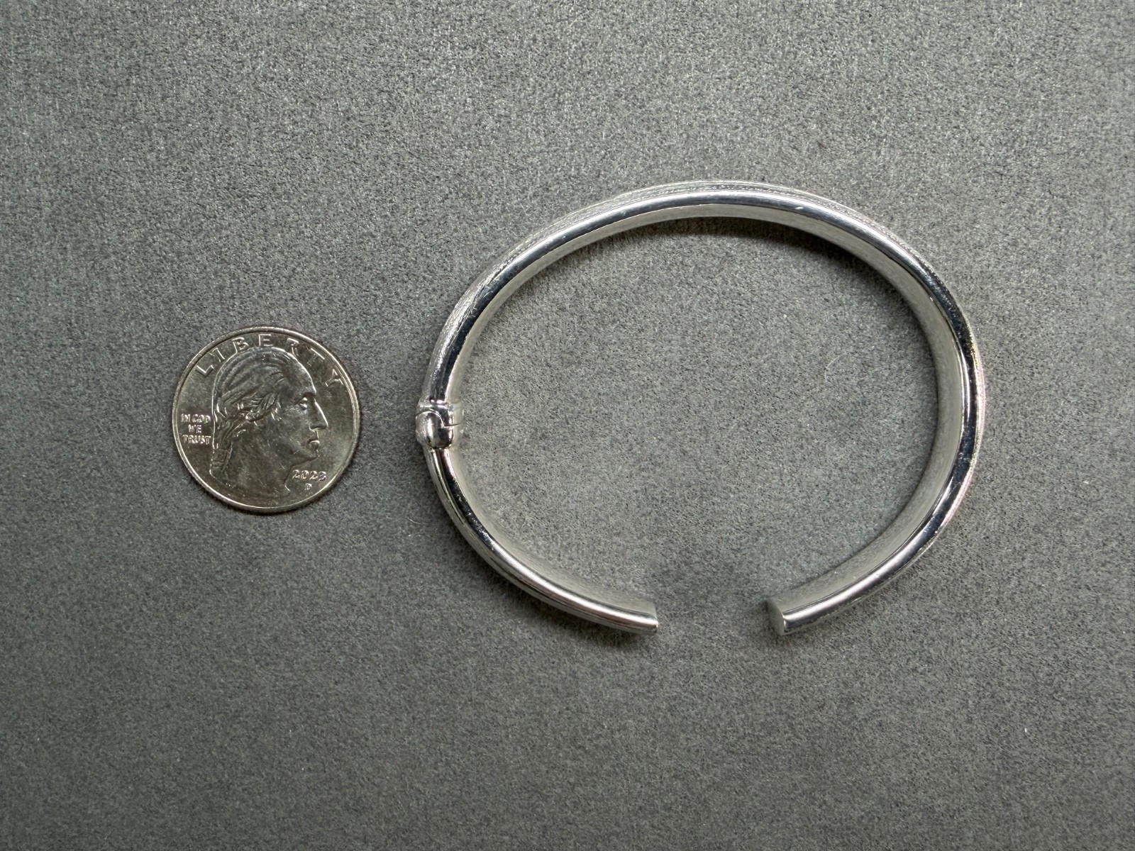 VINTAGE MILOR ITALY 950 Ultrafine Silver Textured Hinged Bracelet 6.75inch / 51g