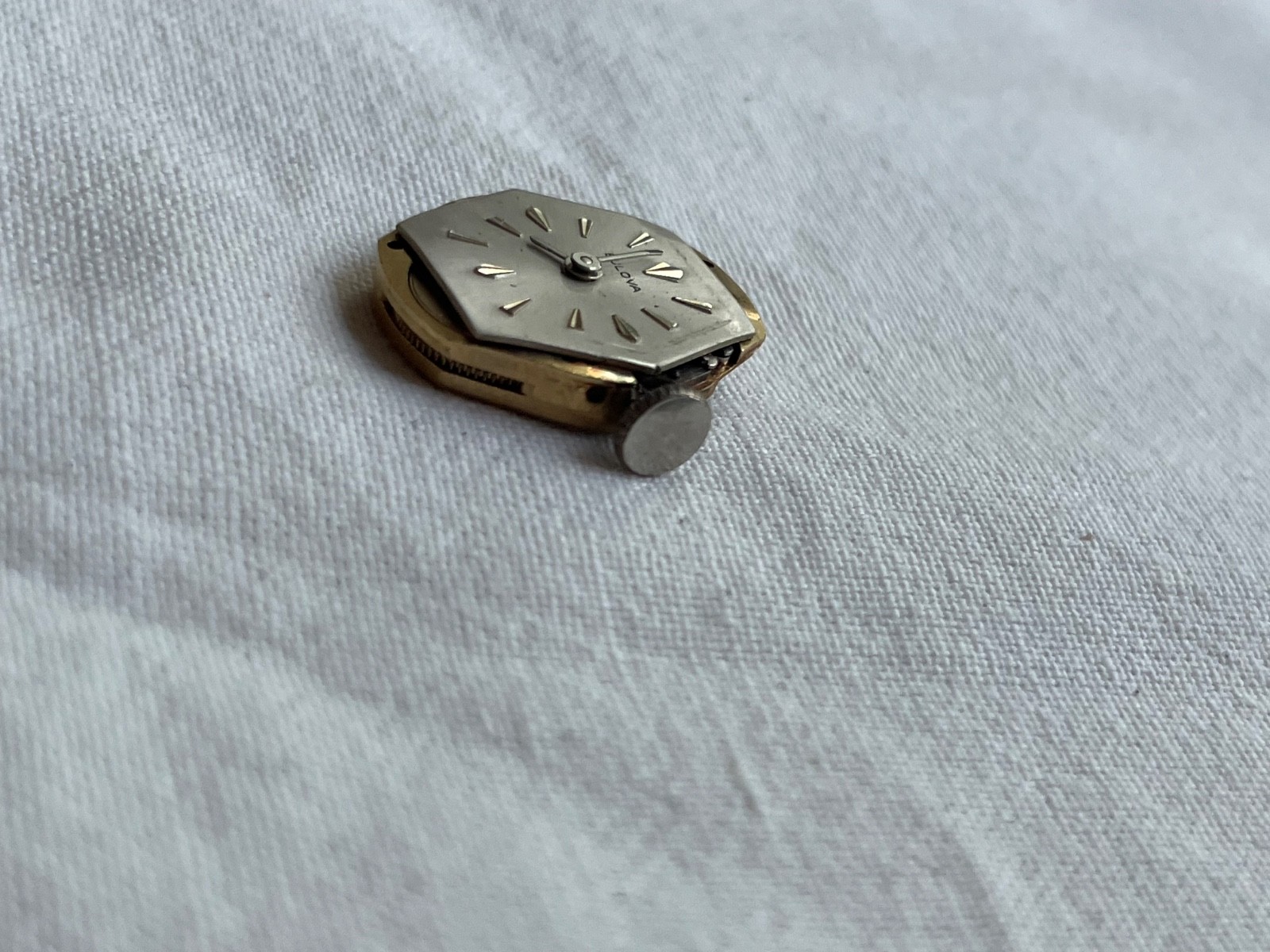 Bulova 6 CL – movement for ladies watch RUNS, lot2507