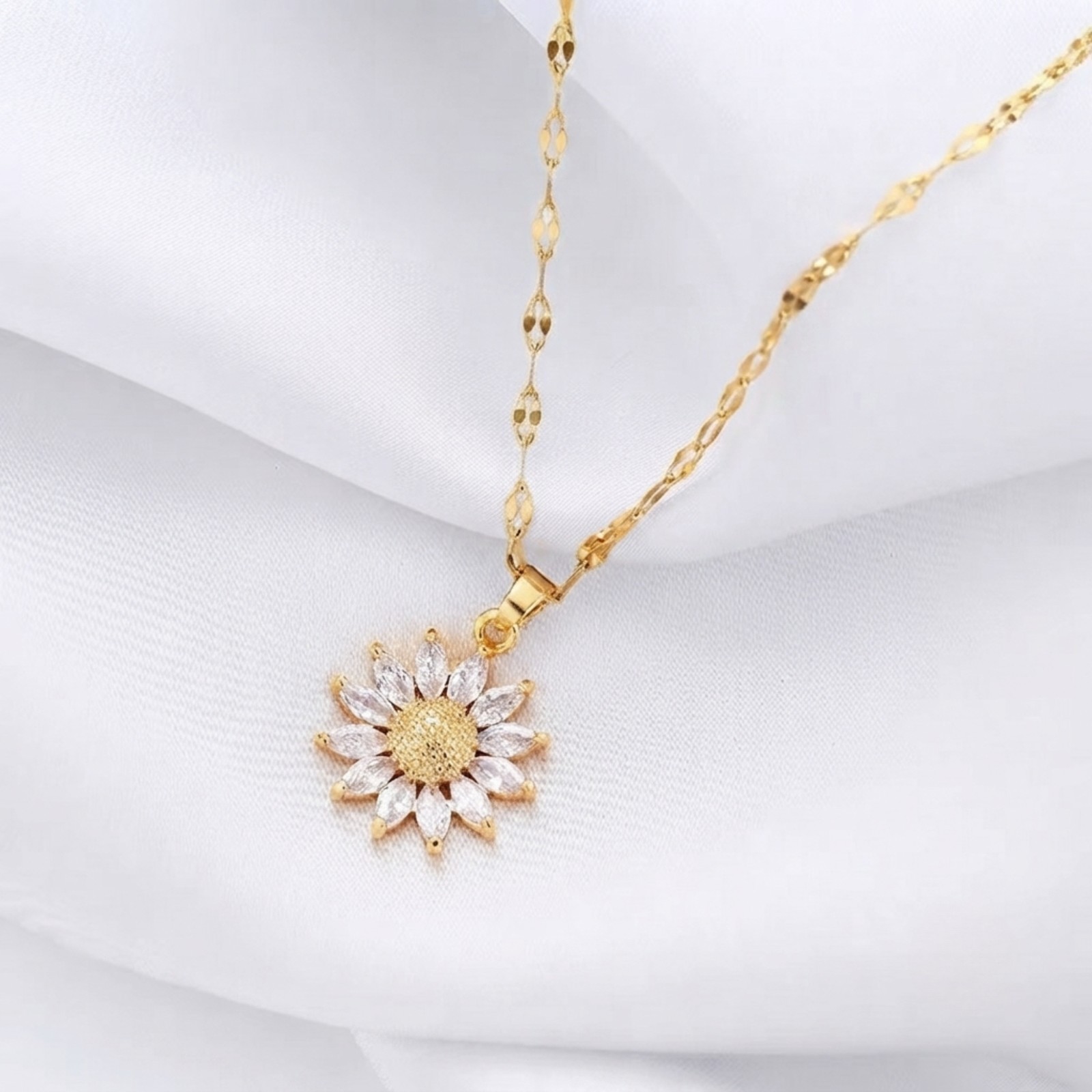 Gold Sunflower Necklace Daisy Pendant Dainty Minimalist Floral Jewelry Gift Her