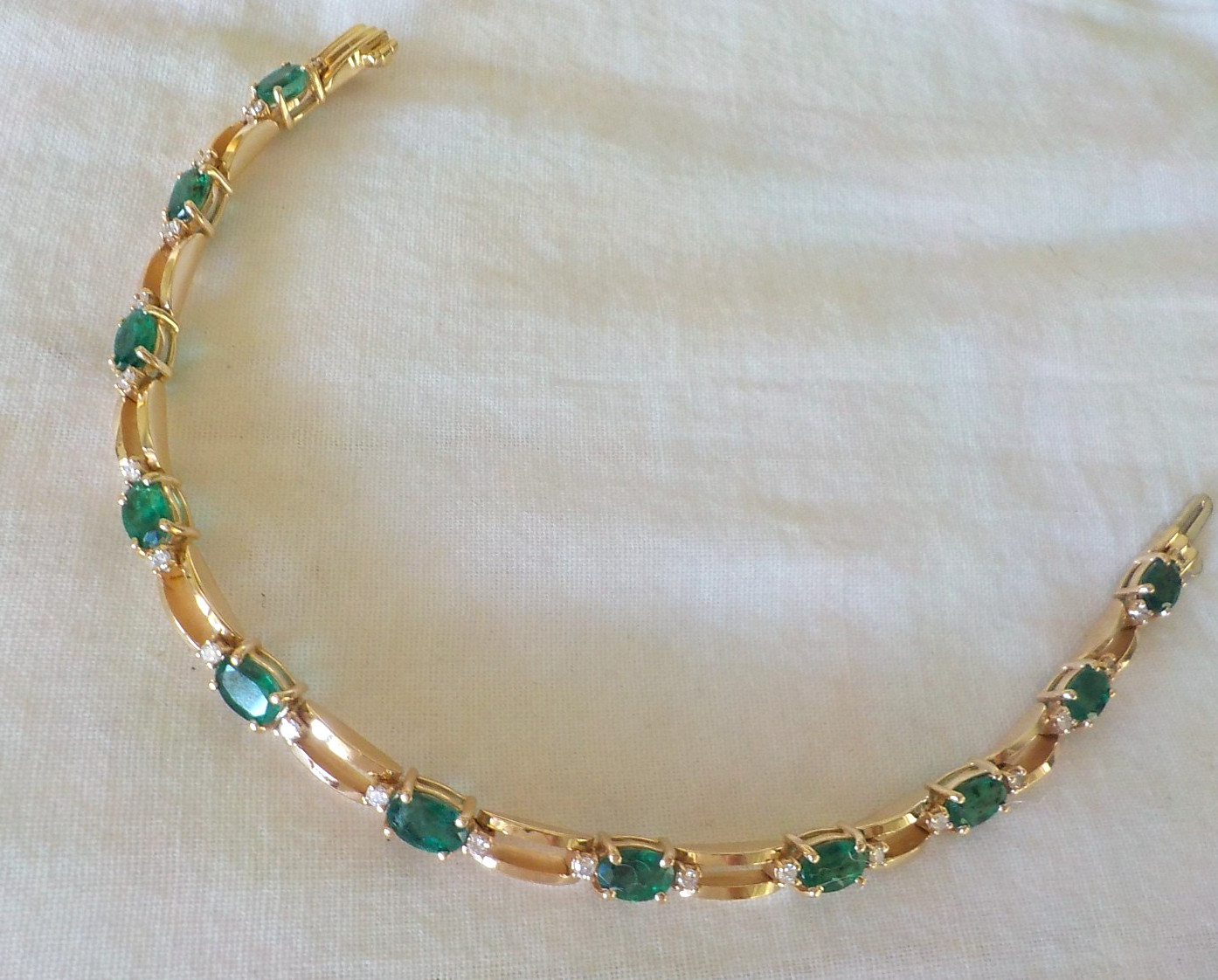 Heavy 14K Yellow Gold Natural Emerald Diamond Bracelet – 12.90 gms, 7.1 in, 5+ct