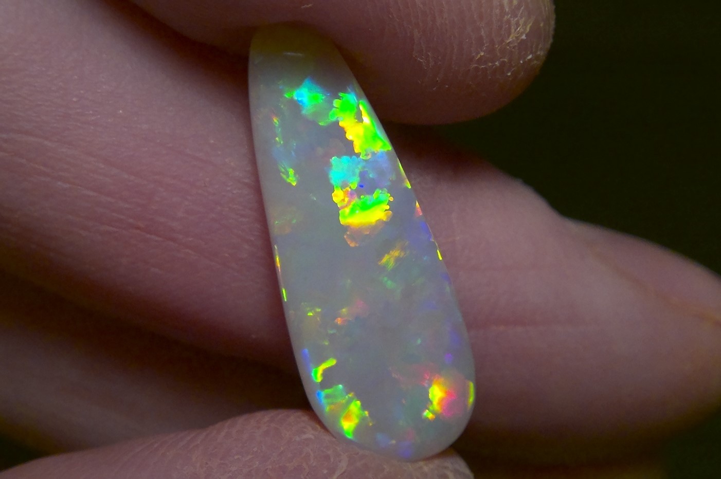 3.79cts Solid Lightning ridge opal, stunning rainbow fire & pattern *see video*