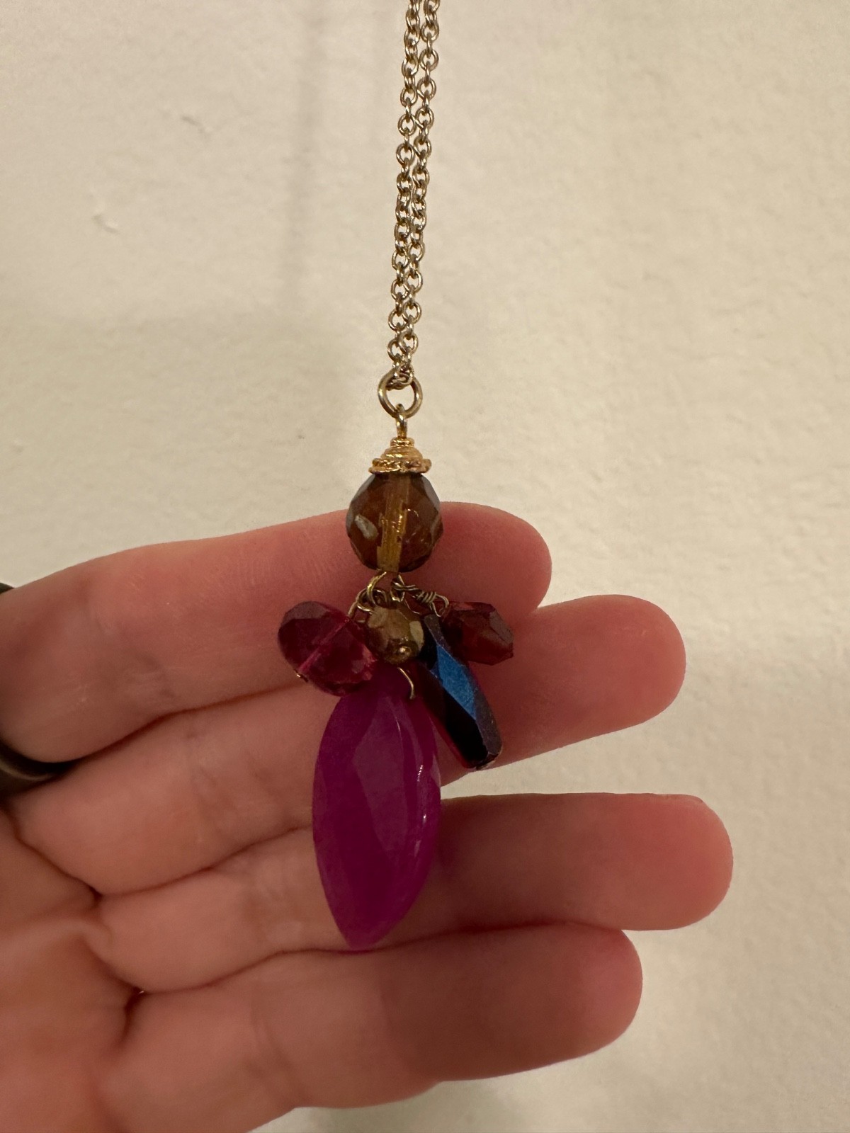 Unbranded Gold Tone Pink Purple Red Beaded Cluster Pendant Necklace Adjustable