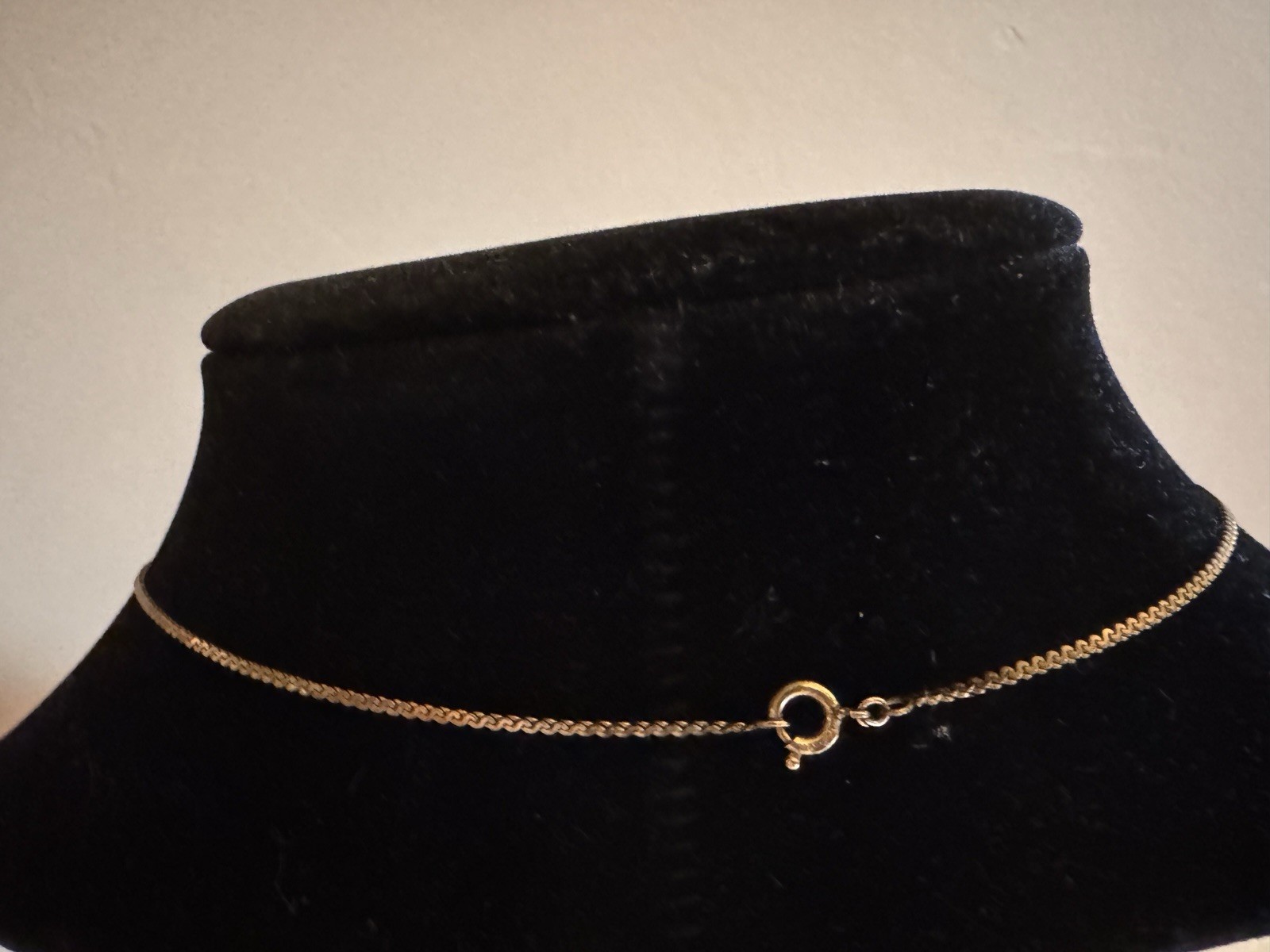 12k Gold Plated Rope Chain Necklace Beige Shell Pendant wrap with 10K gold