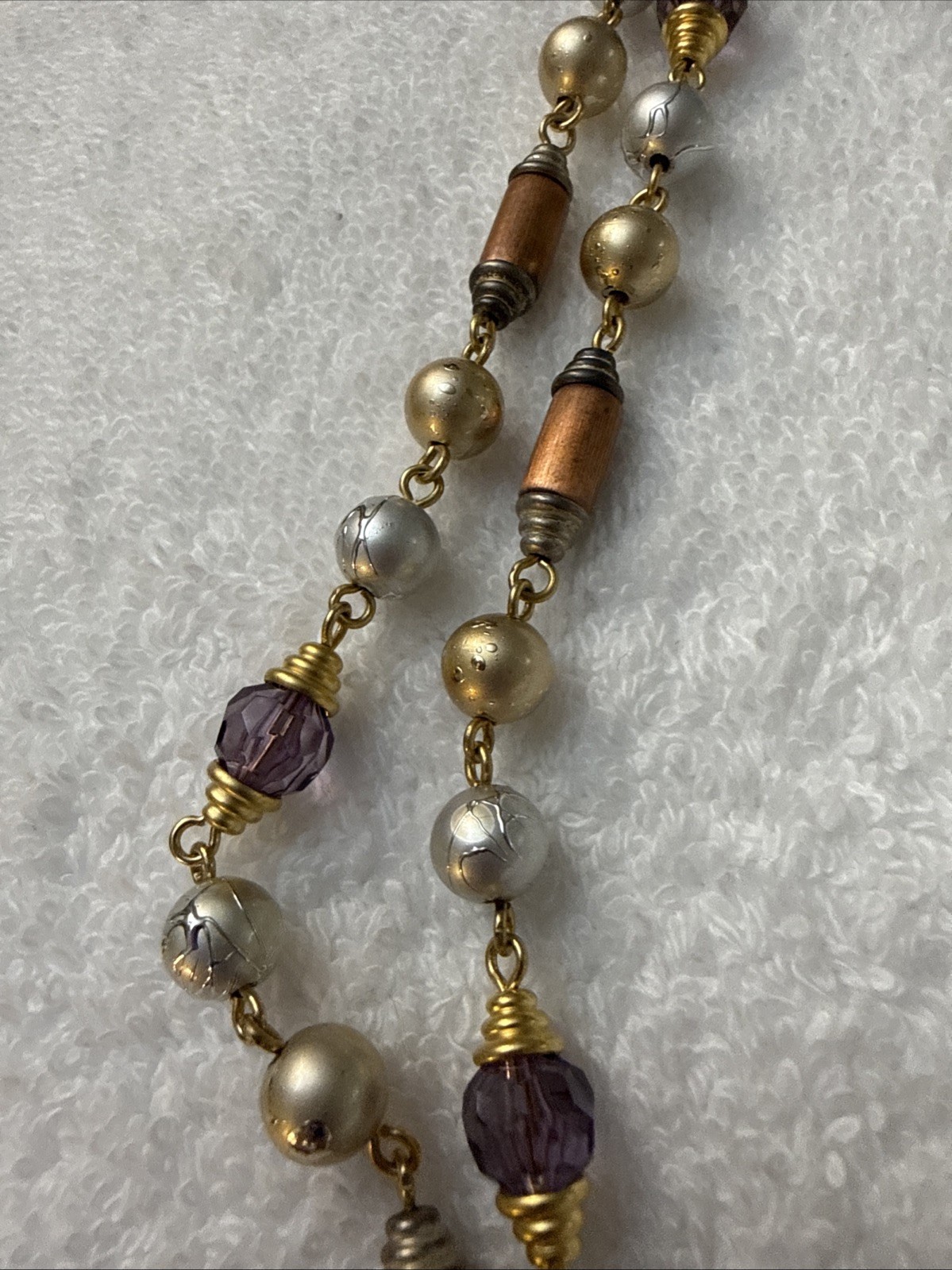 Liz Claiborne Faux Pearl, Lavender and copper beads.40 Inch. Light weight