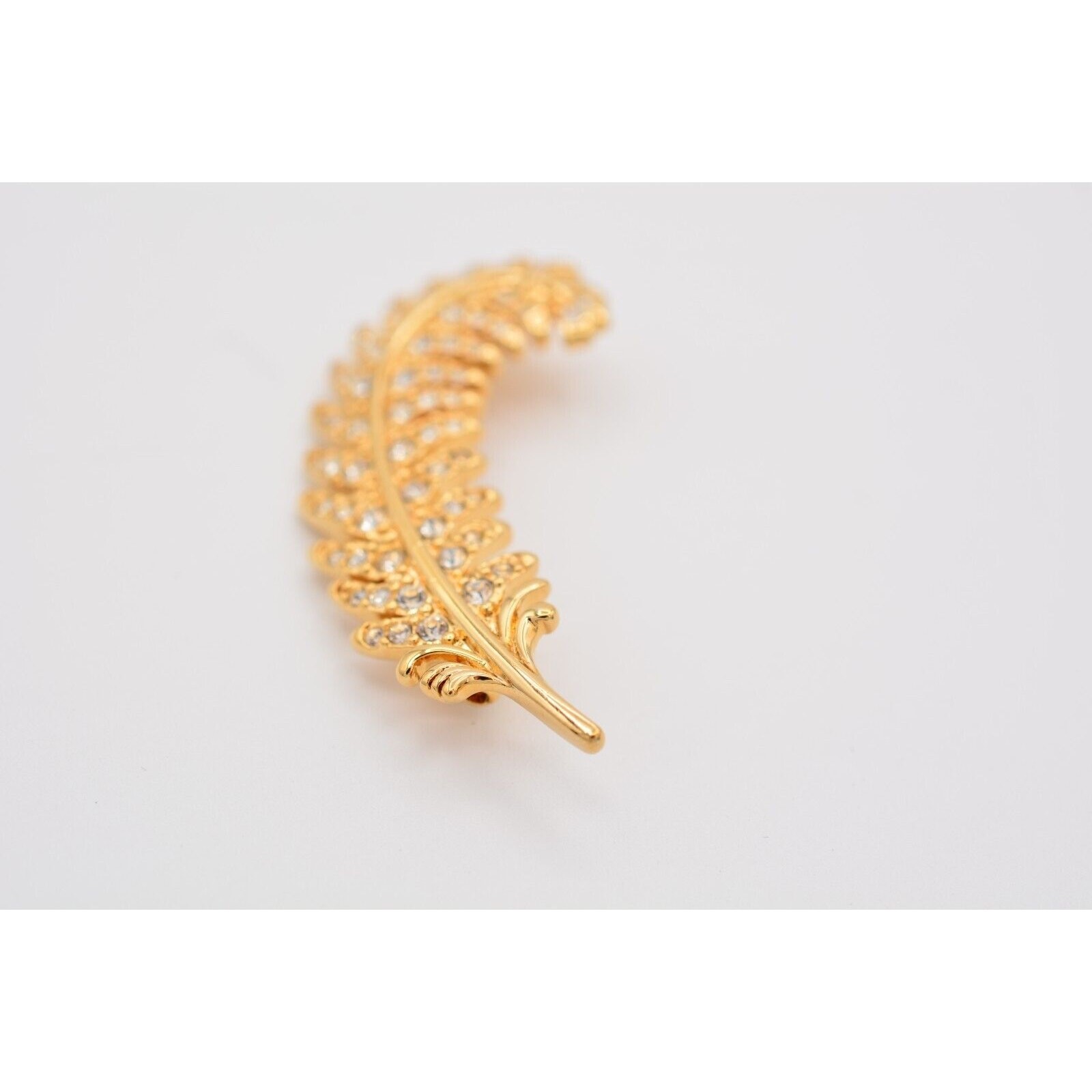 Swarovski Vintage Crystal Feather Leaf Pin Brooch Rhinestone Swan Signed Bin7