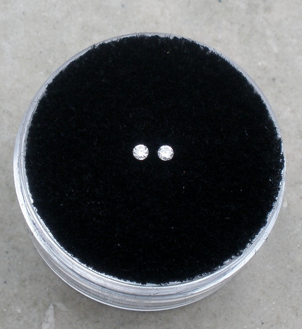 White Diamond Natural Loose Round Faceted Pair 1.5mm each