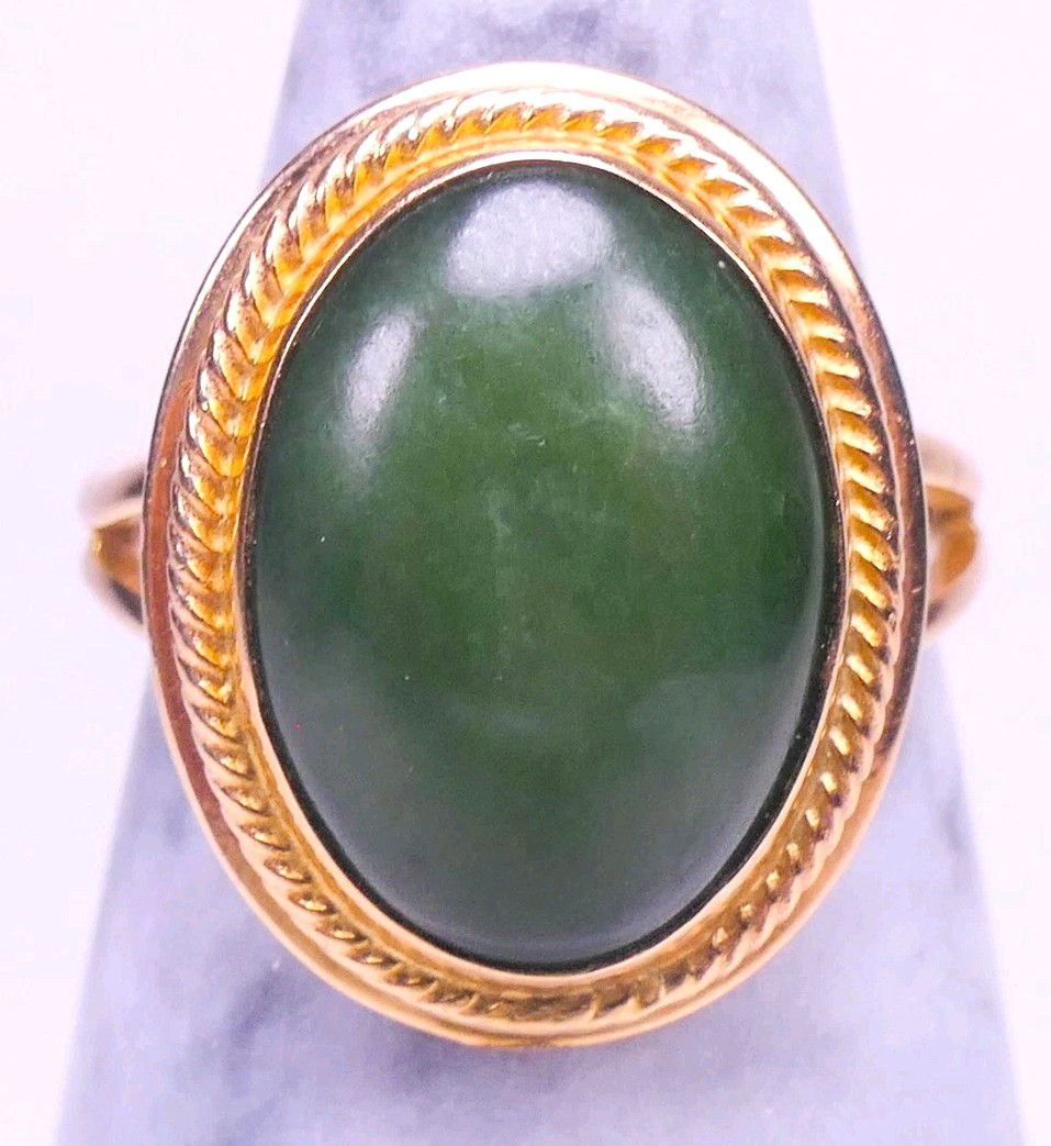 14K Yellow Gold `13.3X9.7mm Oval Jade Cabochon Split Shank Ring Size 4.5 4.10g
