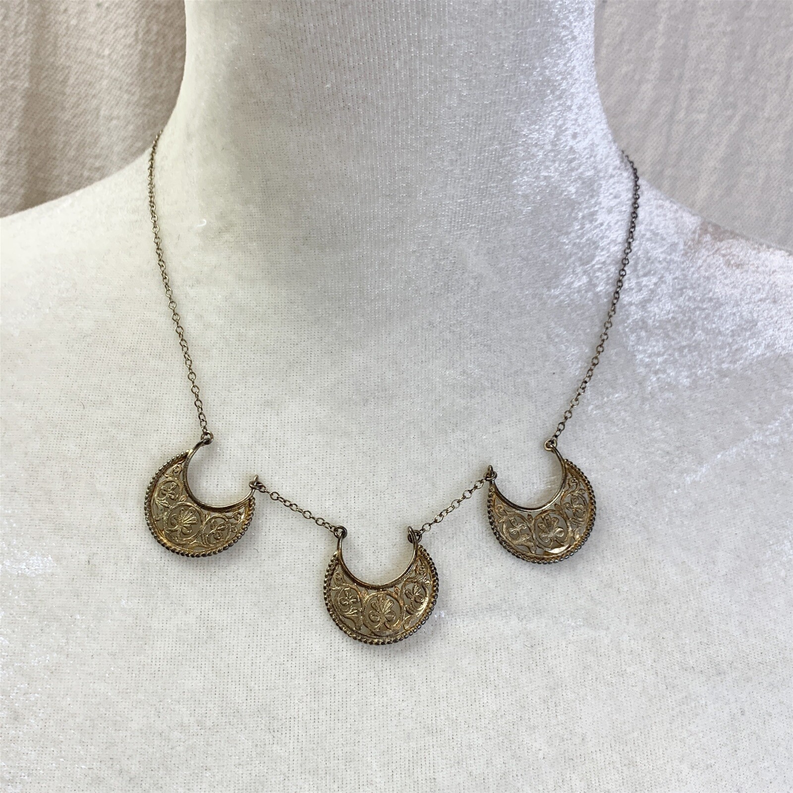 vtg British Museum BMPL Eastern Crescent Necklace