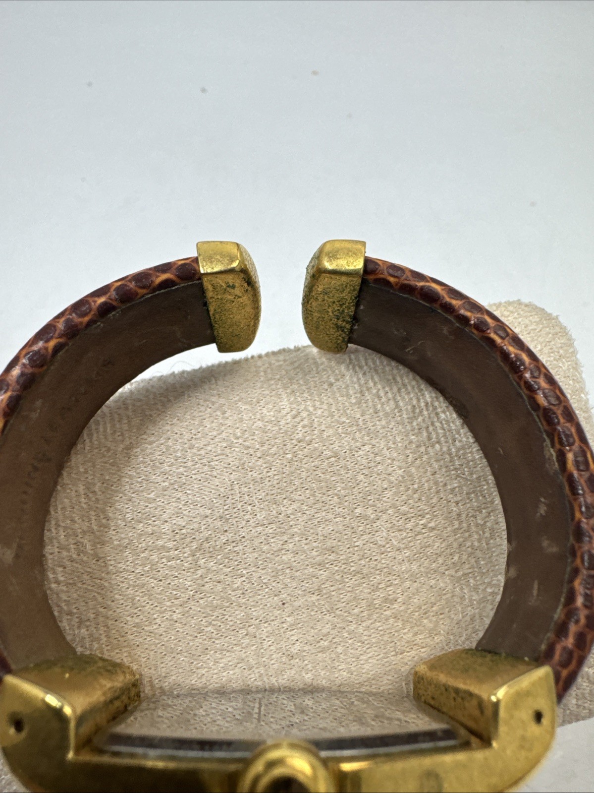 Vtg Joan Rivers Classics Watch Gold Tone Green Leather Open Cuff Bangle V377