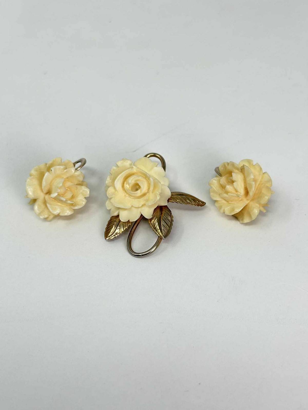 Vtg Signed BURT CASSELL 1/20 12KT GF Celluloid Flower Brooch Pin Clip Earrings