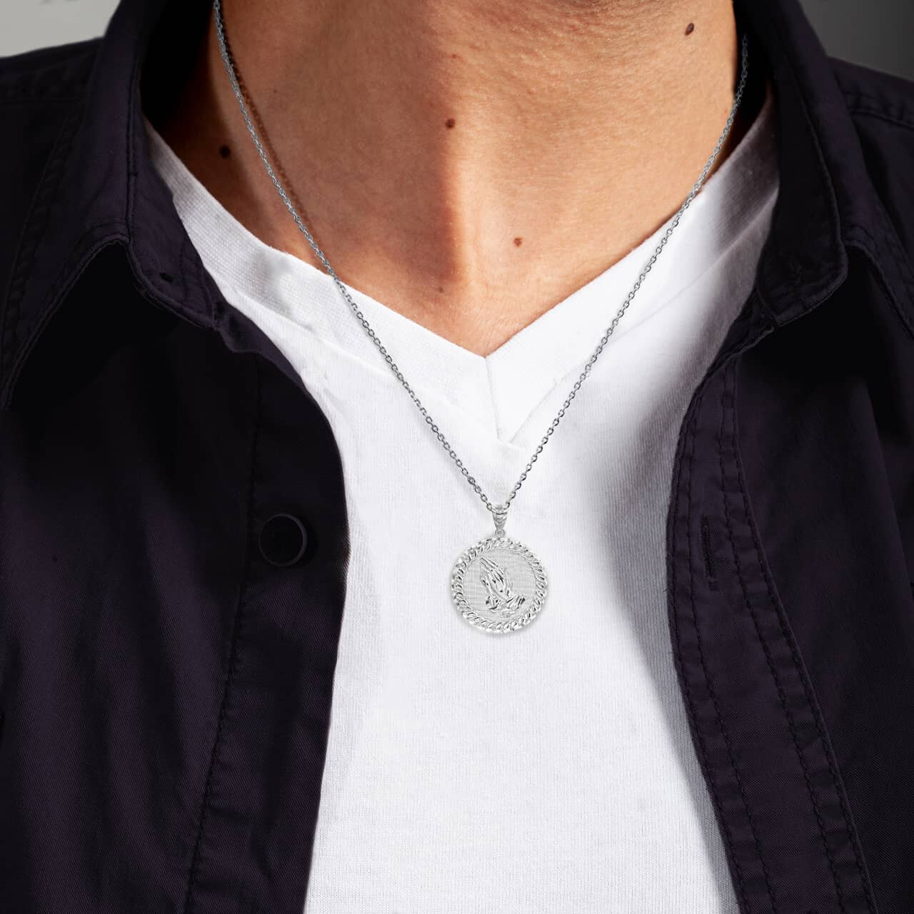 925 Sterling Silver Cuban Framed Praying Hands Medallion Circle Pendant Necklace