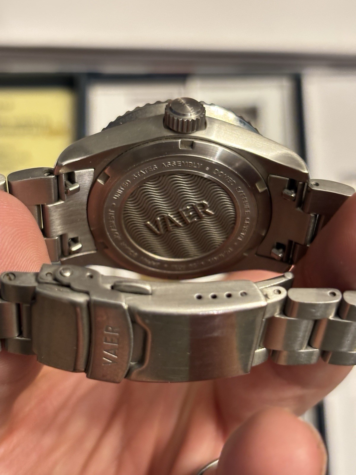 VAER D4 Meridian Navy Solar 38mm 200m Quartz Blue Dial Steel Bracelet Box