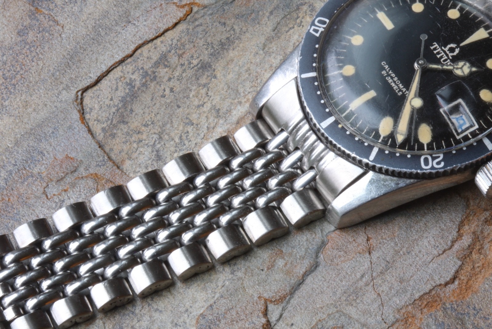 22 SOLD Titus 1960s Beads of Rice band 20mm to Calypsomatic vintage divers watch
