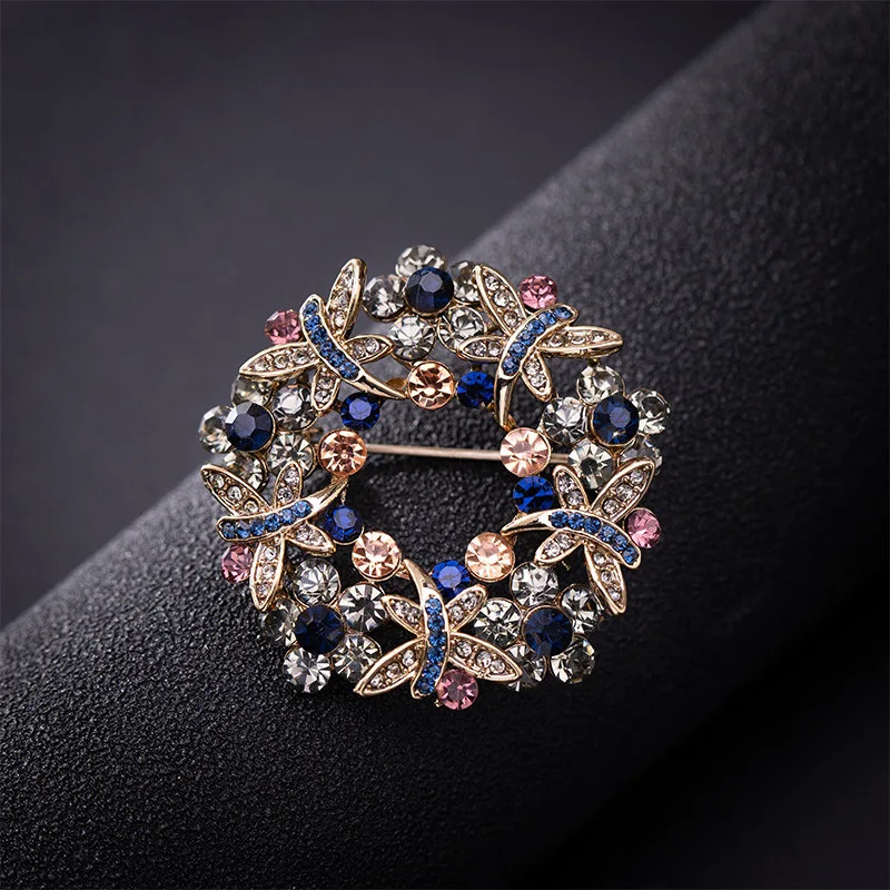Rhinestone Brooch Wreath Floral Hollow Inlay Lapel Pin Clothing Jewelry