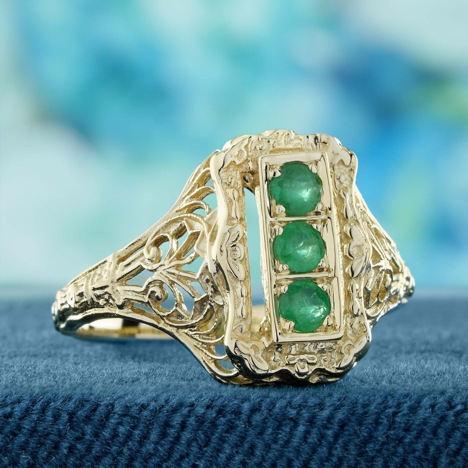 14K Yellow Solid Gold Natural Emerald Vintage Style Filigree Three Stone Ring