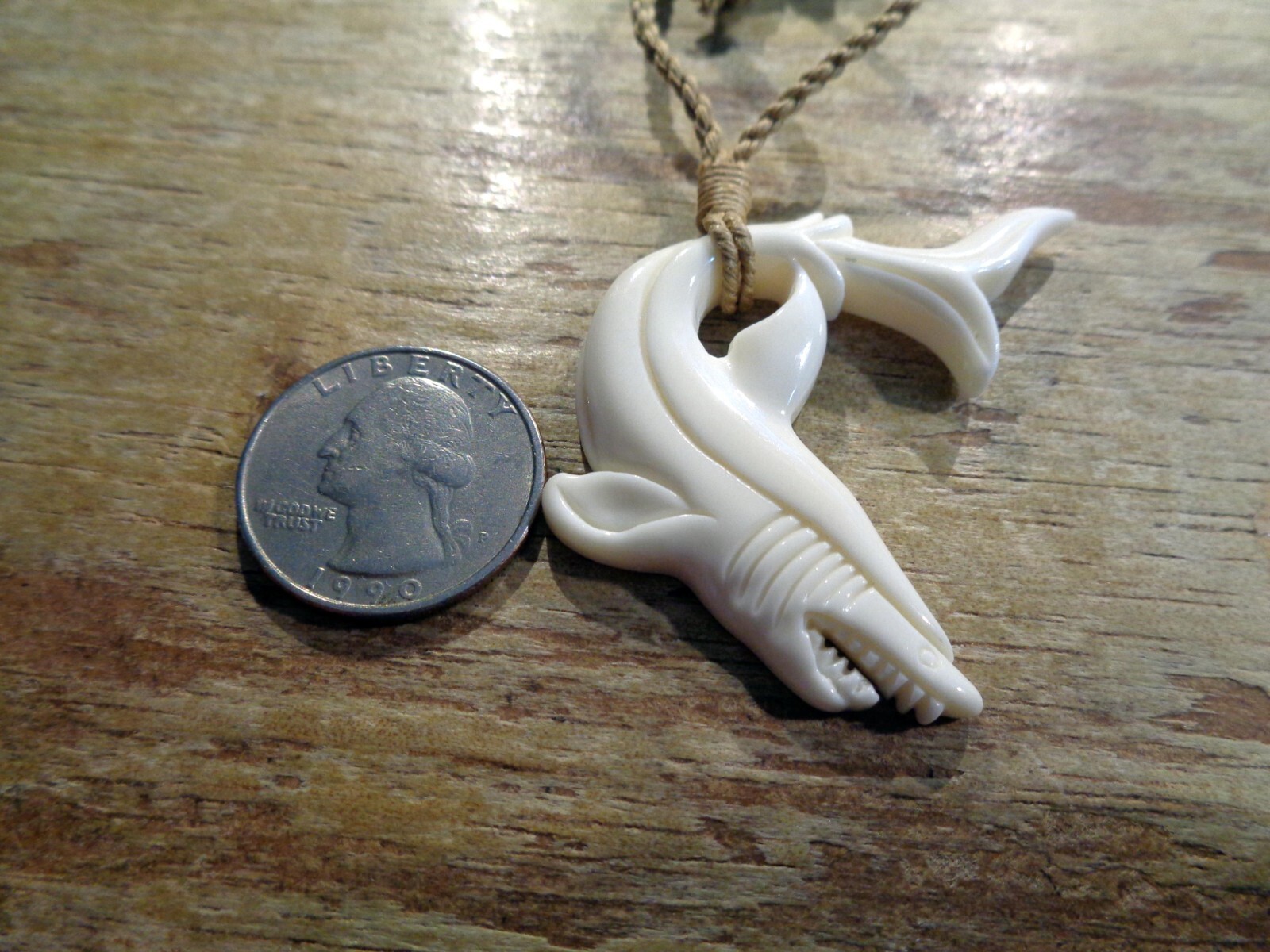 56MM CARVED WATER BUFFALO BONE HAWAIIAN MANO NIUHI SHARK PENDANT NECKLACE 28″