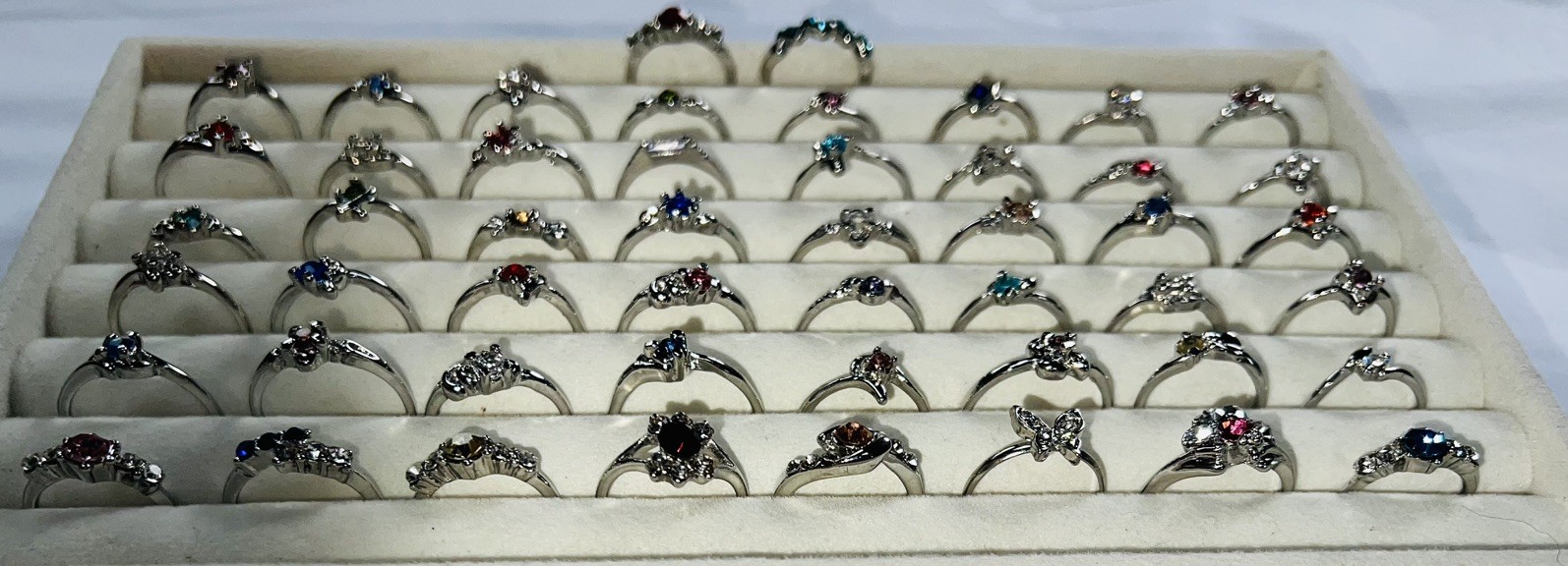 Bundle Of 50 Lovely Silver Coloured Rhinestone RINGS Single & Multiple Gem Stone