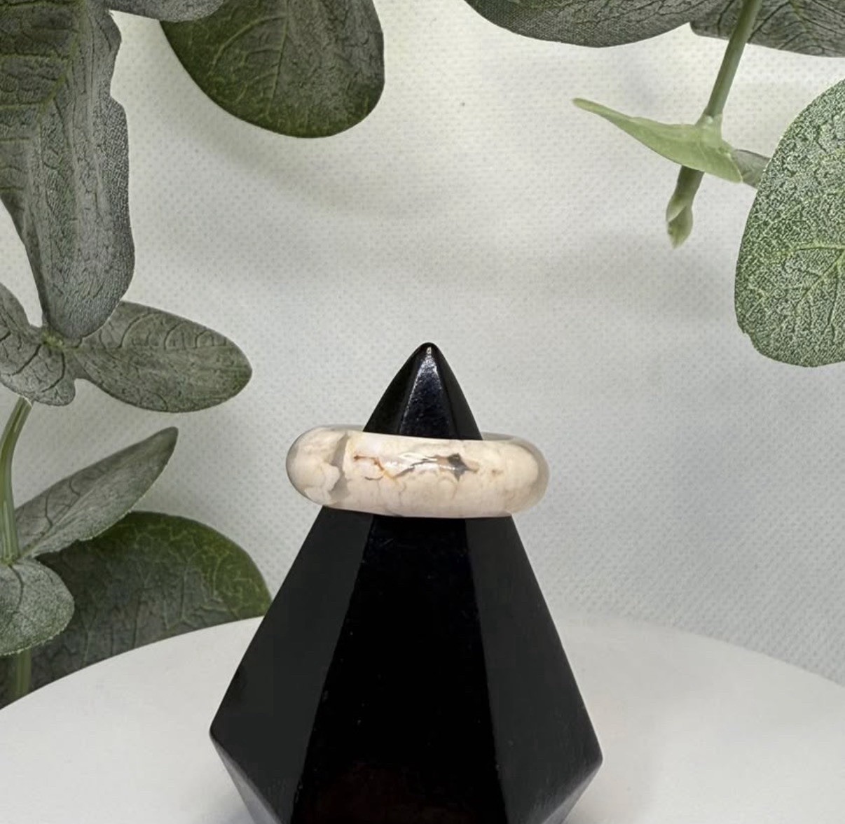 Flower Agate White Ring Size: 8.5 Width: 7.2MM