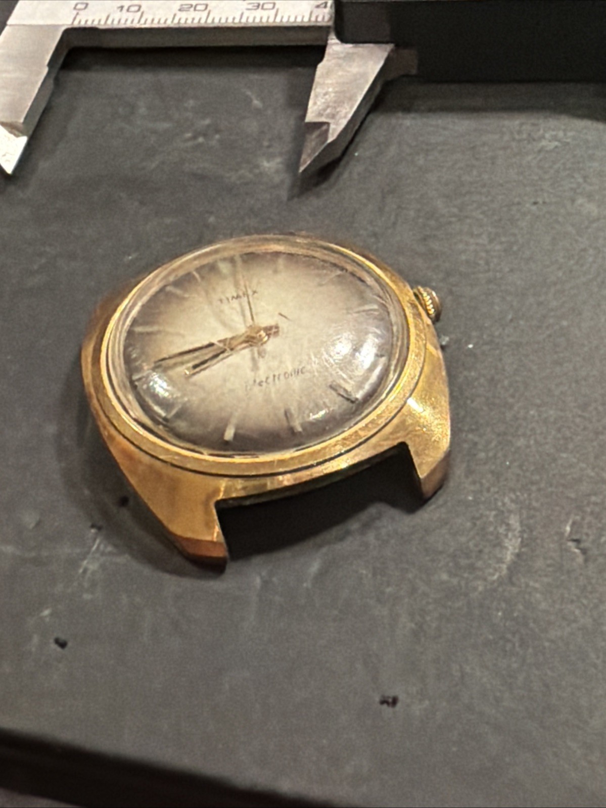 AJ21 VTG Timex Electric Dynabeat Watch Large Case GoldTone Parts Repair Restore