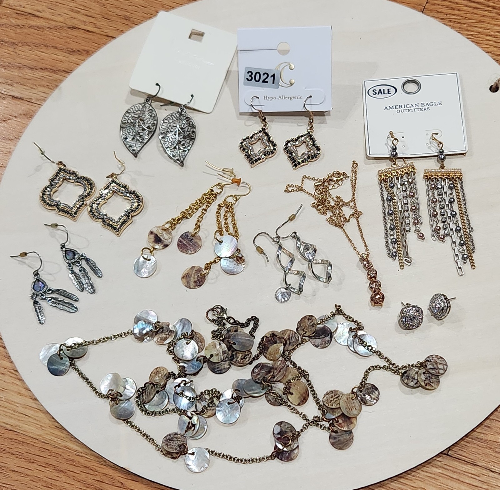 11 Pc Mixed Costume Jewelry Lot Earrings Necklaces Gold Silver Tone Rhinestone