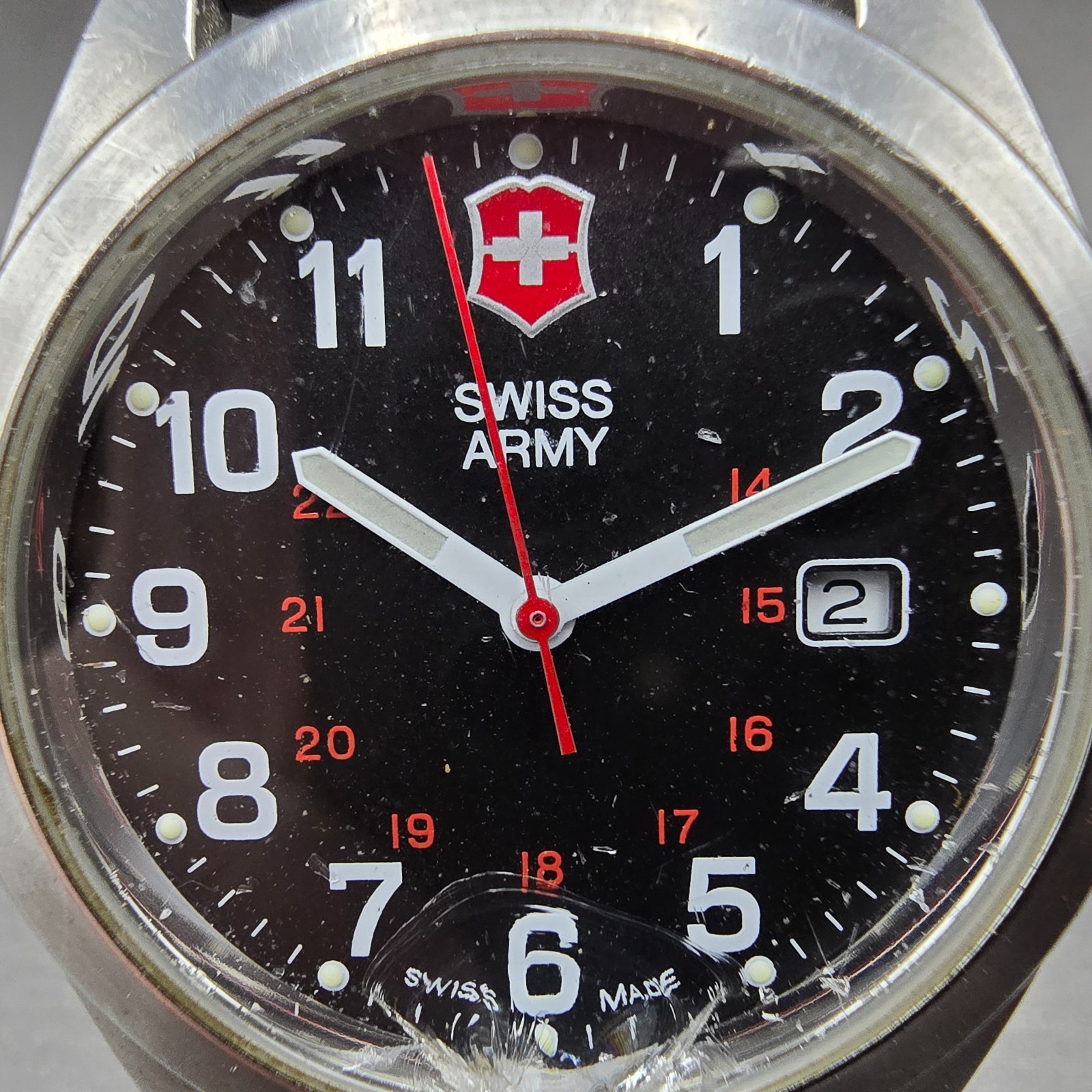 Victorinox Swiss Army Garrison Watch Men 40mm Black Dial Steel Date Round WorksT