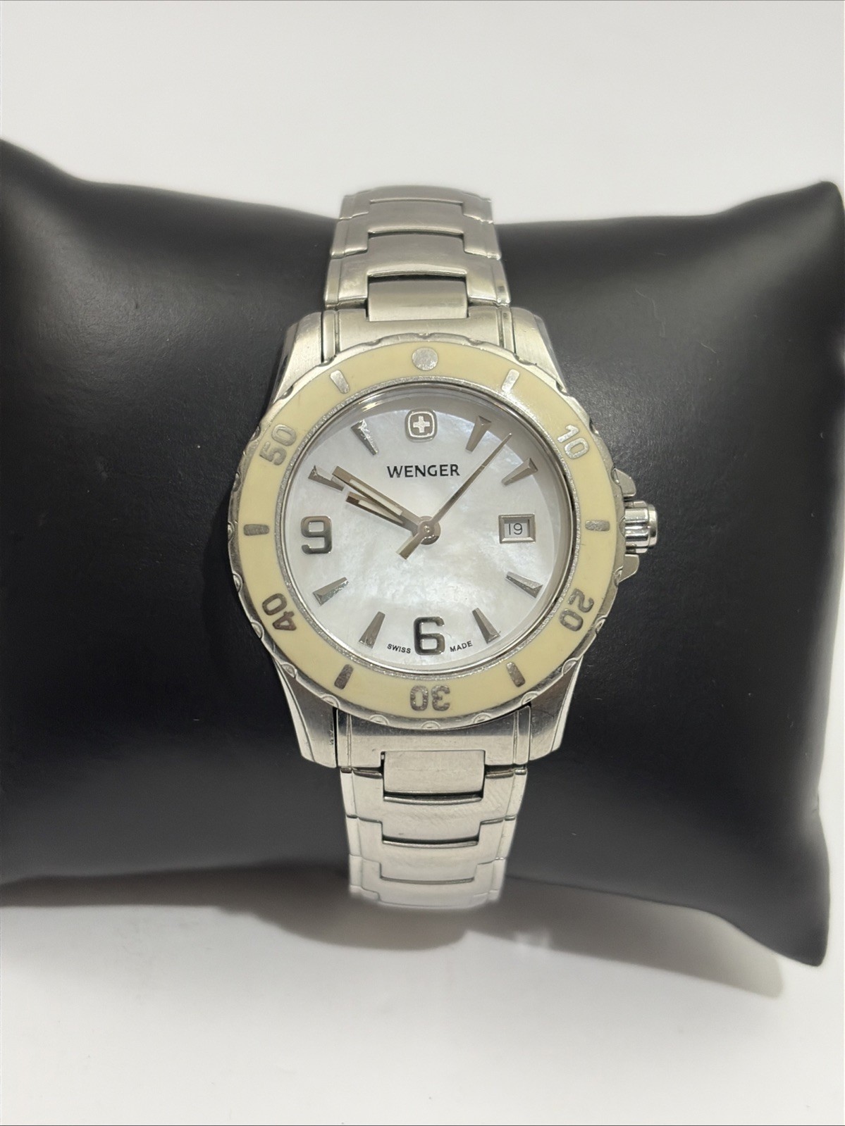 Wenger Swiss Military Women Silver Dial Quartz 100m Dive Watch W/ New Battery!