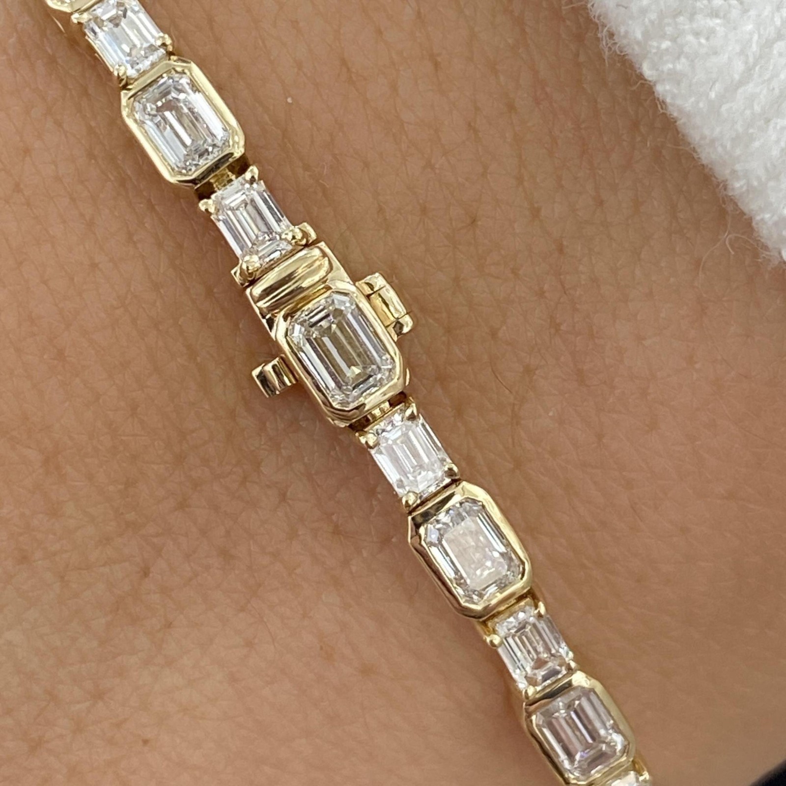 Best Women’s Gift Emerald Cut Lab-Grown Diamond Tennis Bracelet 14k Yellow Gold